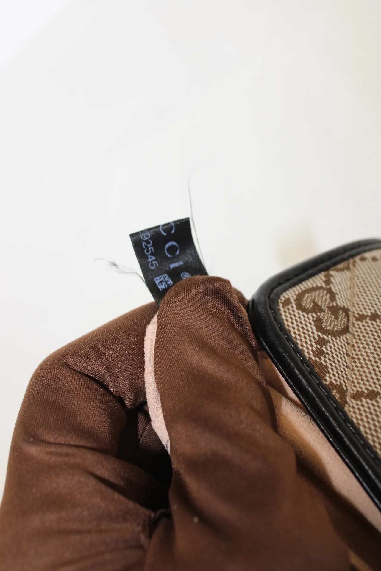 GUCCI GG Marmont Small Canvas Shoulder Bag GUCCI GG Marmont Small Canvas Shoulder Bag