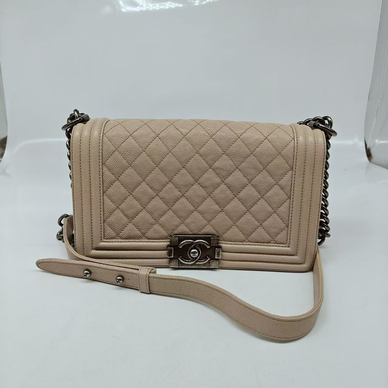 CHANEL Beige/Cream Caviar Leather Medium Boy Flap Bag CHANEL Beige/Cream Caviar Leather Medium Boy Flap Bag