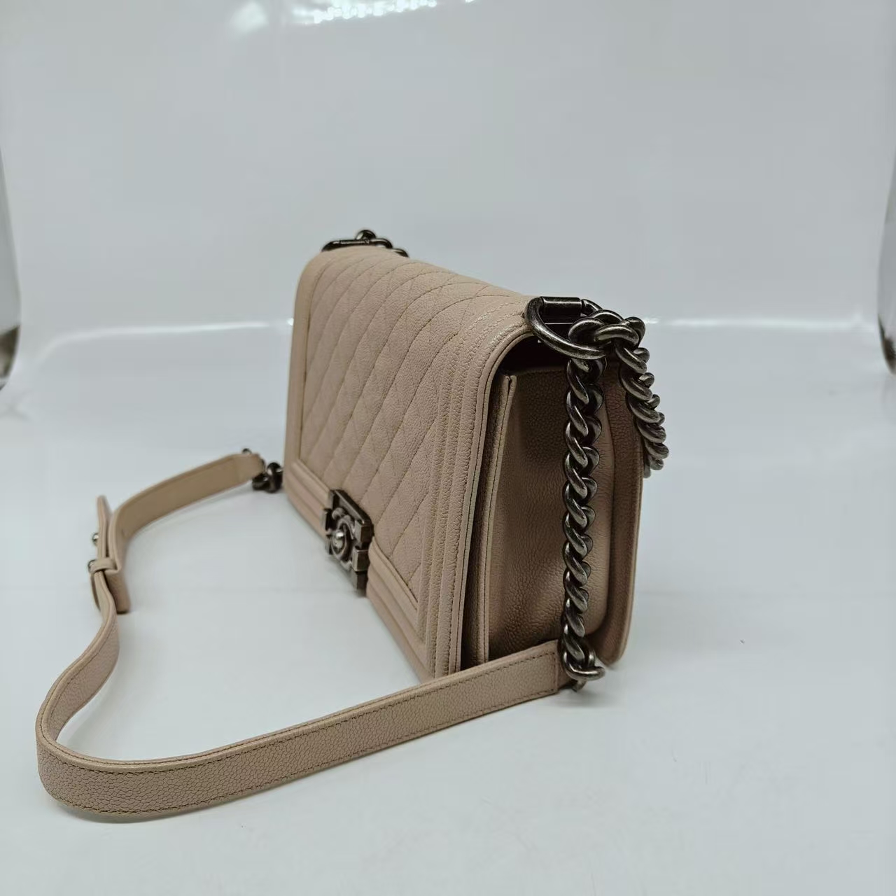 CHANEL Beige/Cream Caviar Leather Medium Boy Flap Bag CHANEL Beige/Cream Caviar Leather Medium Boy Flap Bag