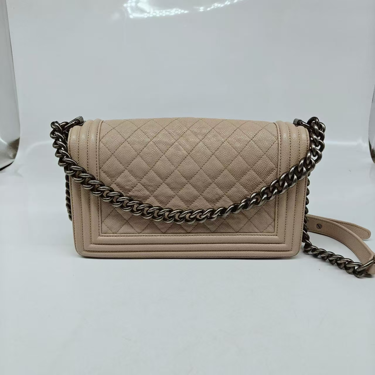 CHANEL Beige/Cream Caviar Leather Medium Boy Flap Bag CHANEL Beige/Cream Caviar Leather Medium Boy Flap Bag
