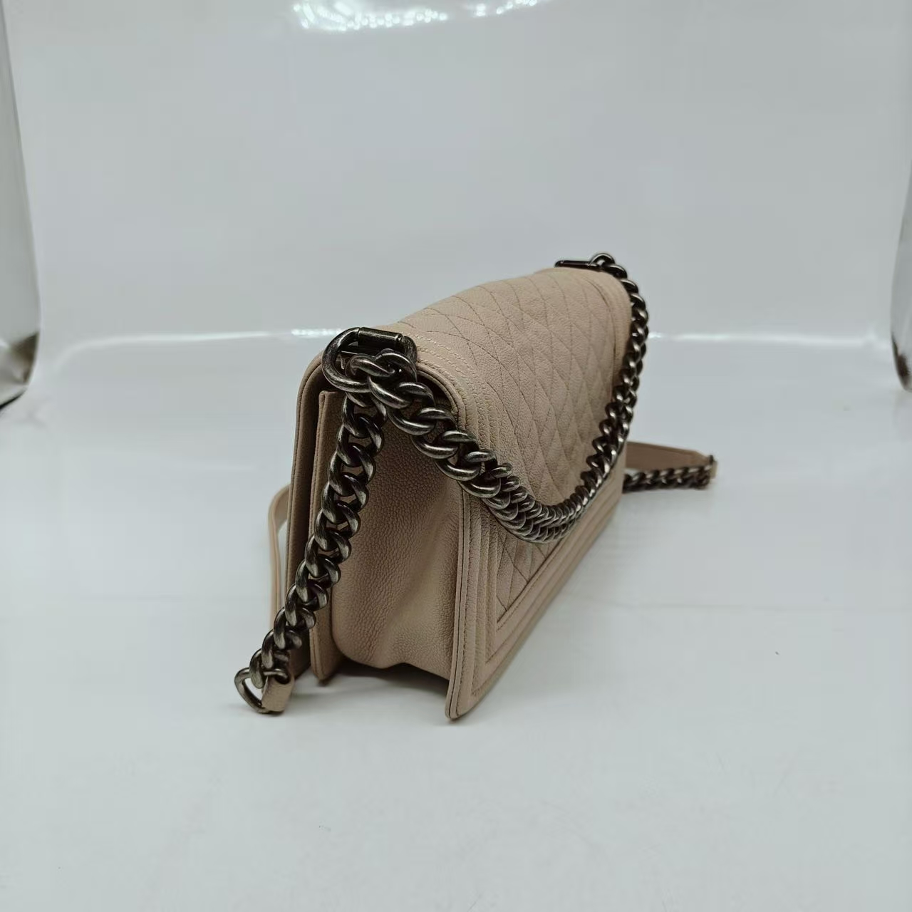 CHANEL Beige/Cream Caviar Leather Medium Boy Flap Bag CHANEL Beige/Cream Caviar Leather Medium Boy Flap Bag