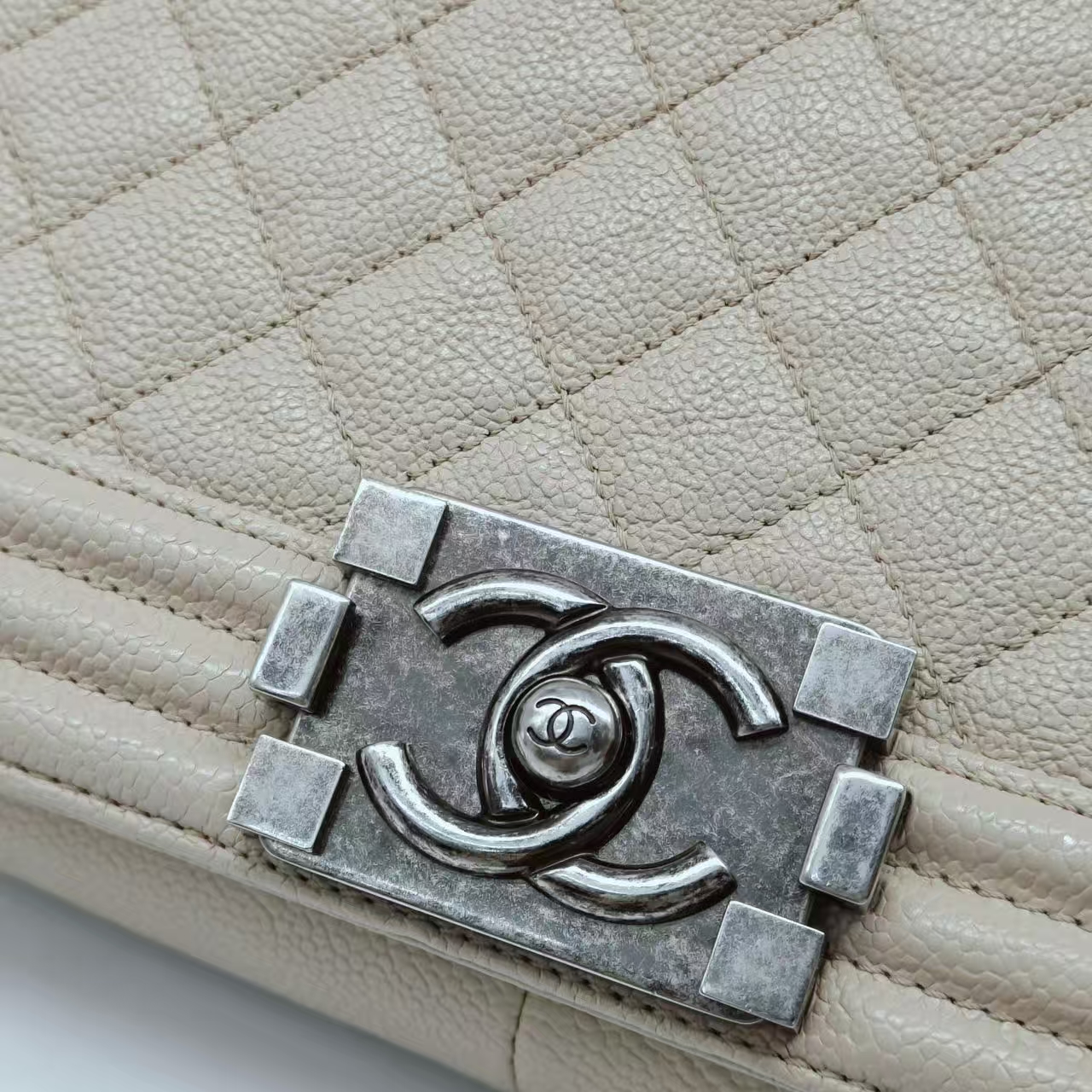 CHANEL Beige/Cream Caviar Leather Medium Boy Flap Bag CHANEL Beige/Cream Caviar Leather Medium Boy Flap Bag