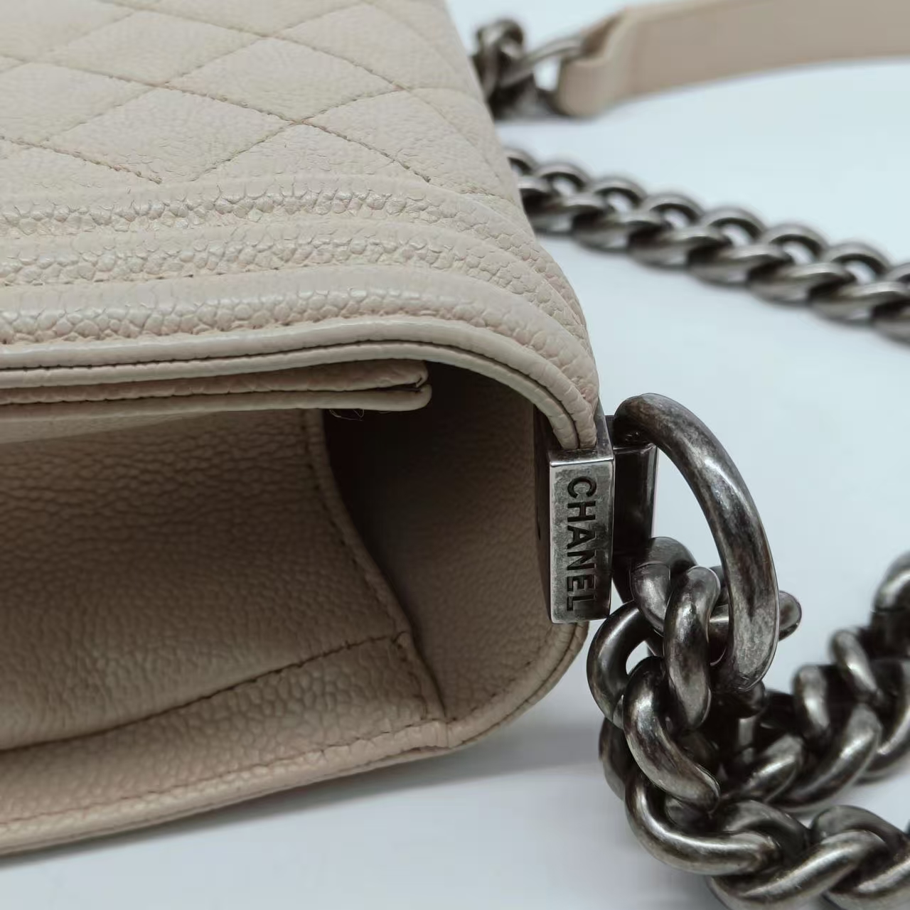 CHANEL Beige/Cream Caviar Leather Medium Boy Flap Bag CHANEL Beige/Cream Caviar Leather Medium Boy Flap Bag