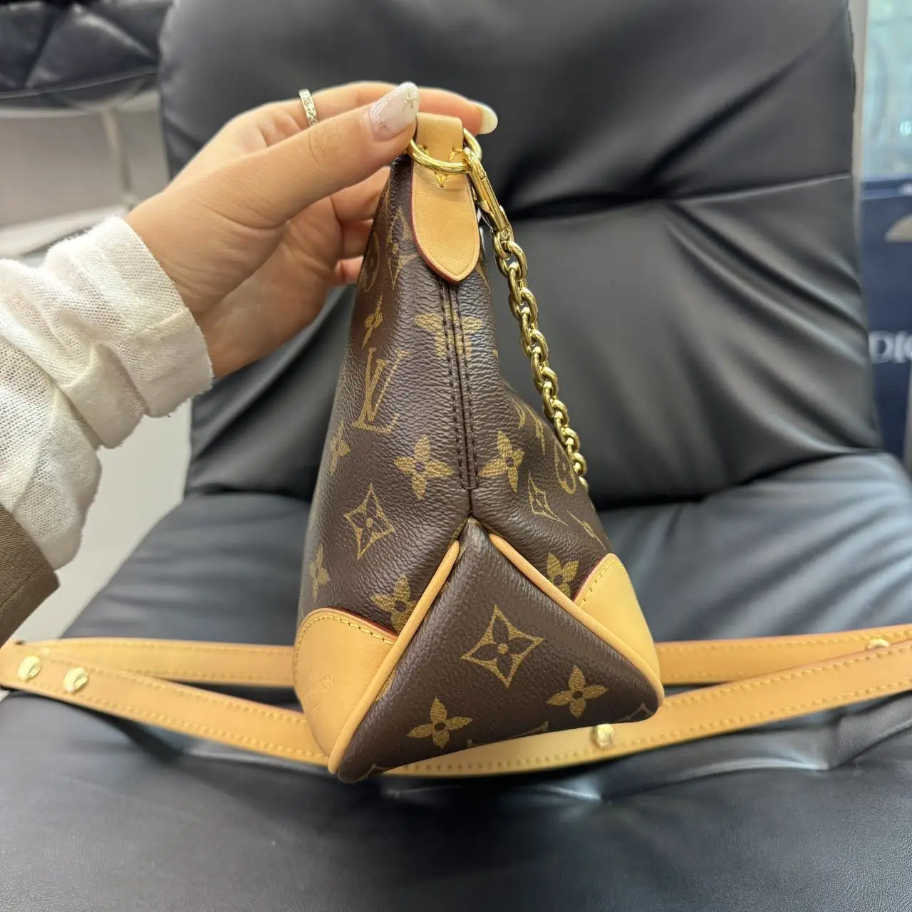LOUIS VUITTON Boulogne Small Handbag LOUIS VUITTON Boulogne Small Handbag