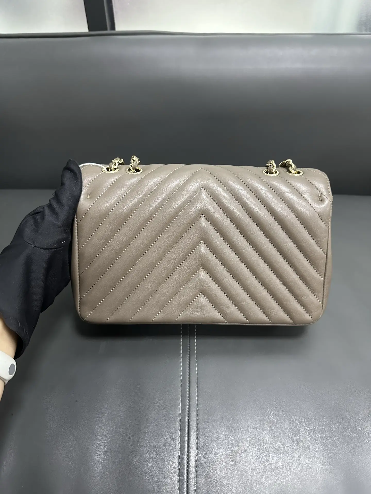 CHANEL Brown Chevron Leather Large Statement Flap Bag CHANEL Brown Chevron Leather Large Statement Flap Bag