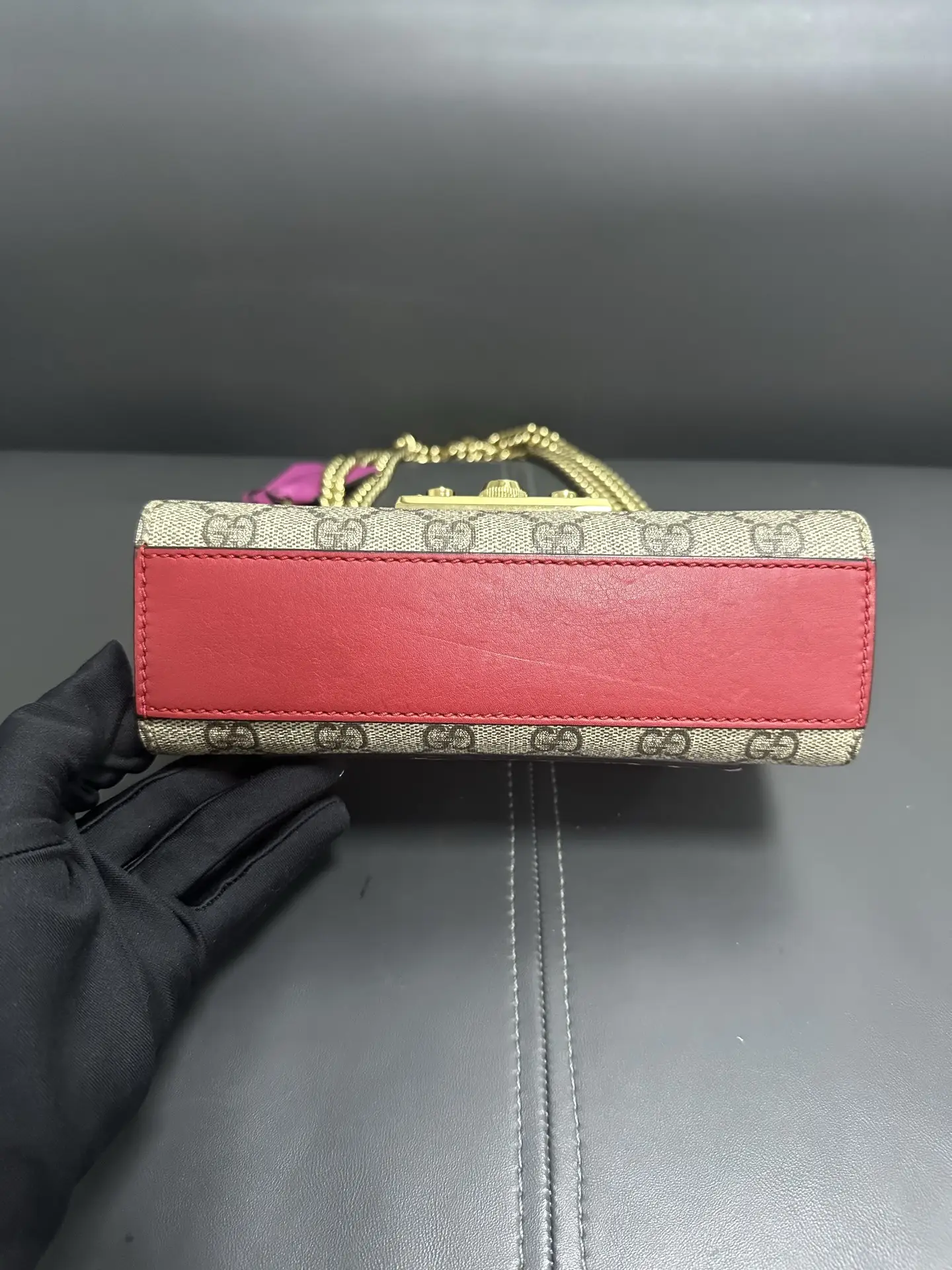 GUCCI Padlock GG Supreme Small Bag GUCCI Padlock GG Supreme Small Bag