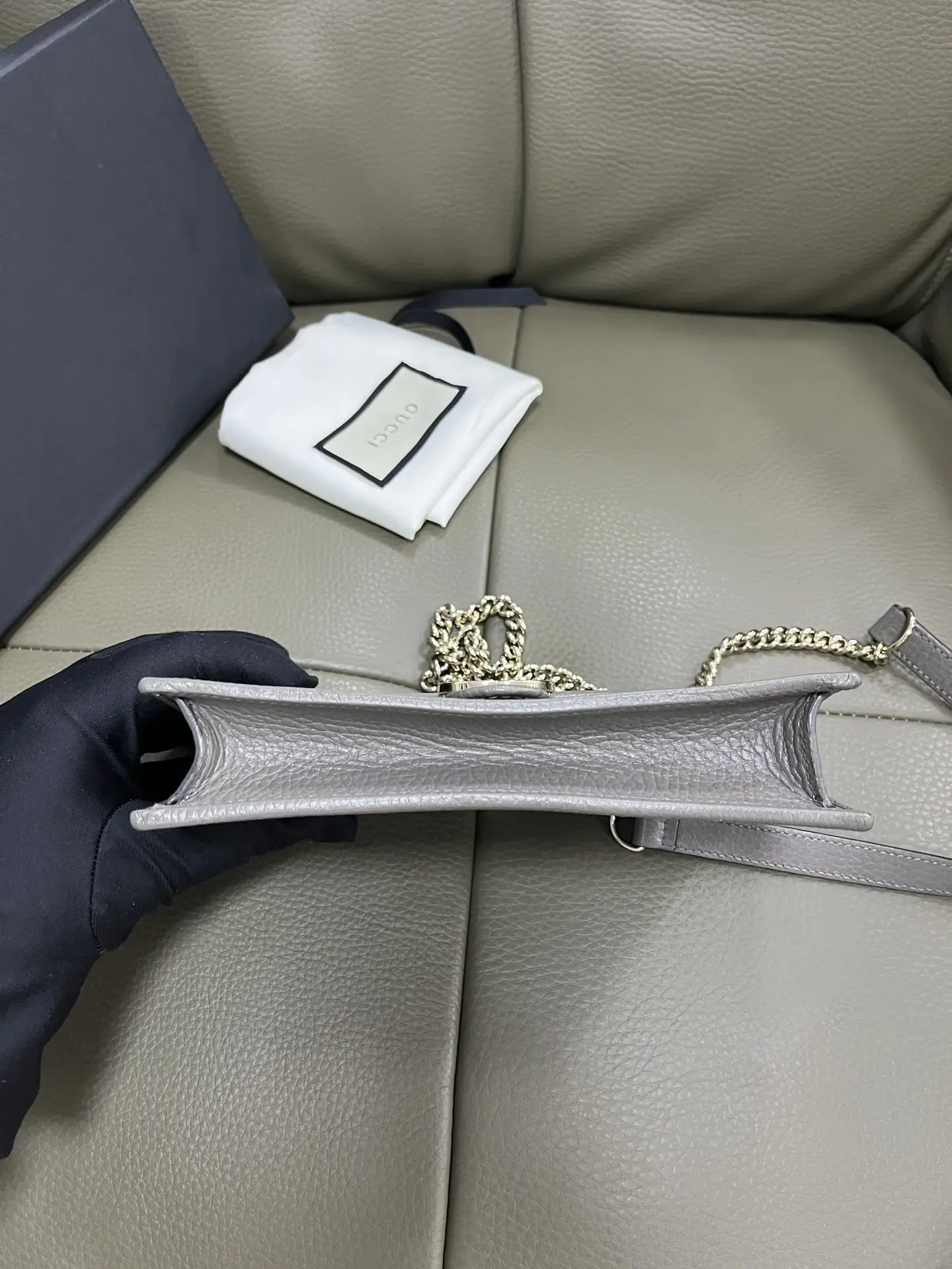 Gucci Interlocking Wallet On Chain in Gray Gucci Interlocking Wallet On Chain in Gray