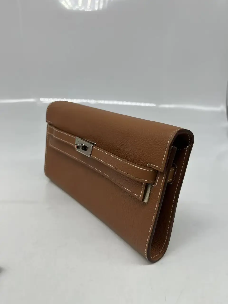 Hermès Kelly To Go Gold Epsom Gold Hardware Hermès Kelly To Go Gold Epsom Gold Hardware