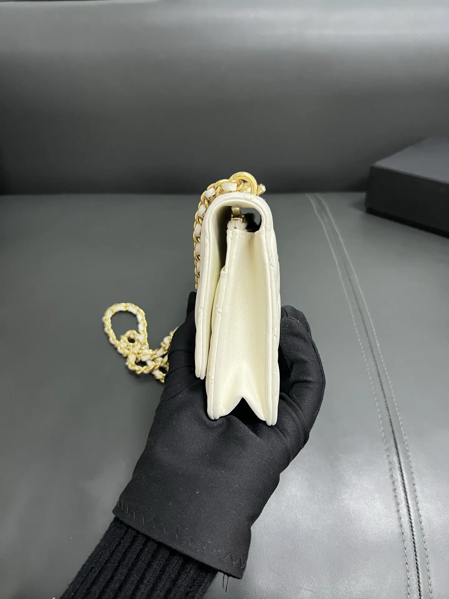 Chanel Matelasse Cocomark Crossbody White Shoulder Bag Chanel Matelasse Cocomark Crossbody White Shoulder Bag