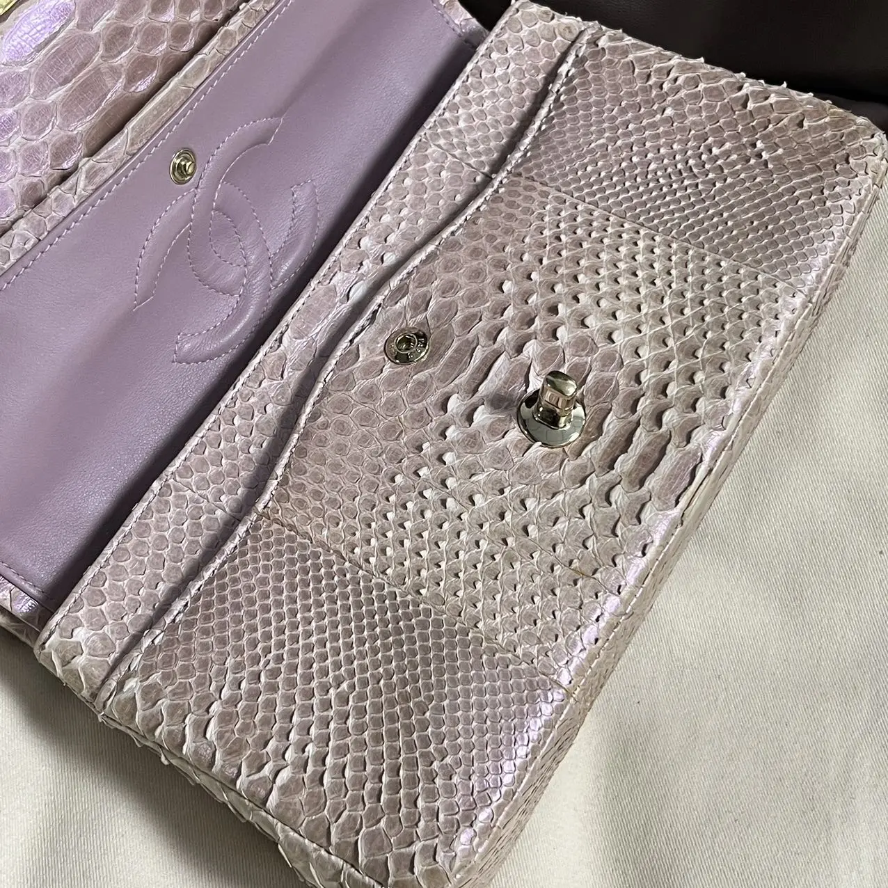 CHANEL Classic Flap Bag Beige Medium Python Leather Limited Version CHANEL Classic Flap Bag Beige Medium Python Leather Limited Version