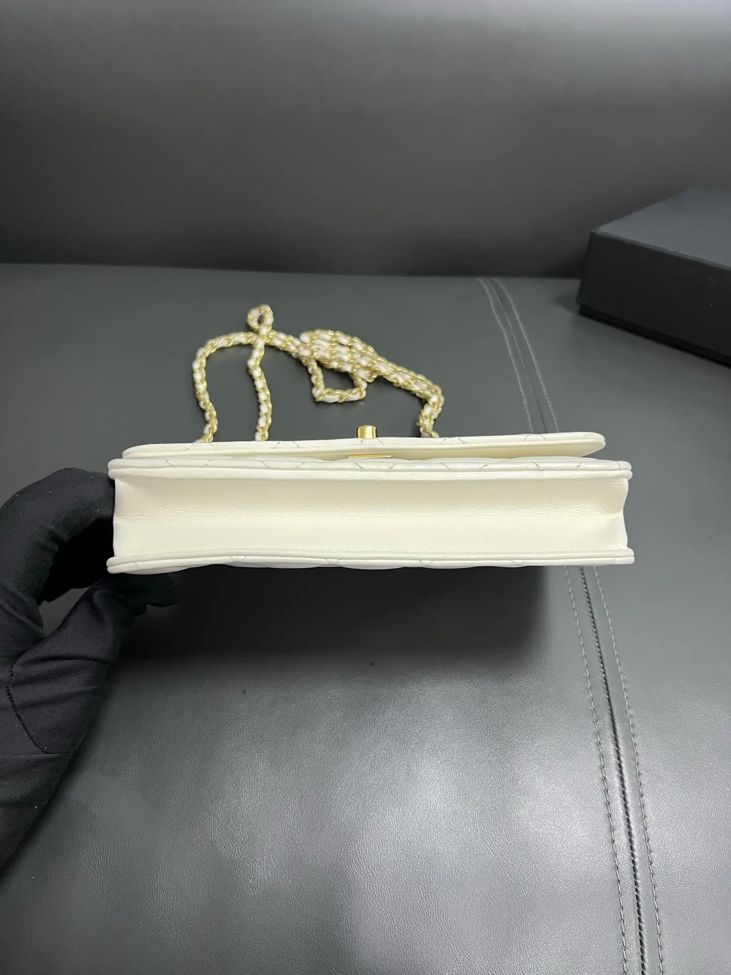 Chanel Matelasse Cocomark Crossbody White Shoulder Bag Chanel Matelasse Cocomark Crossbody White Shoulder Bag