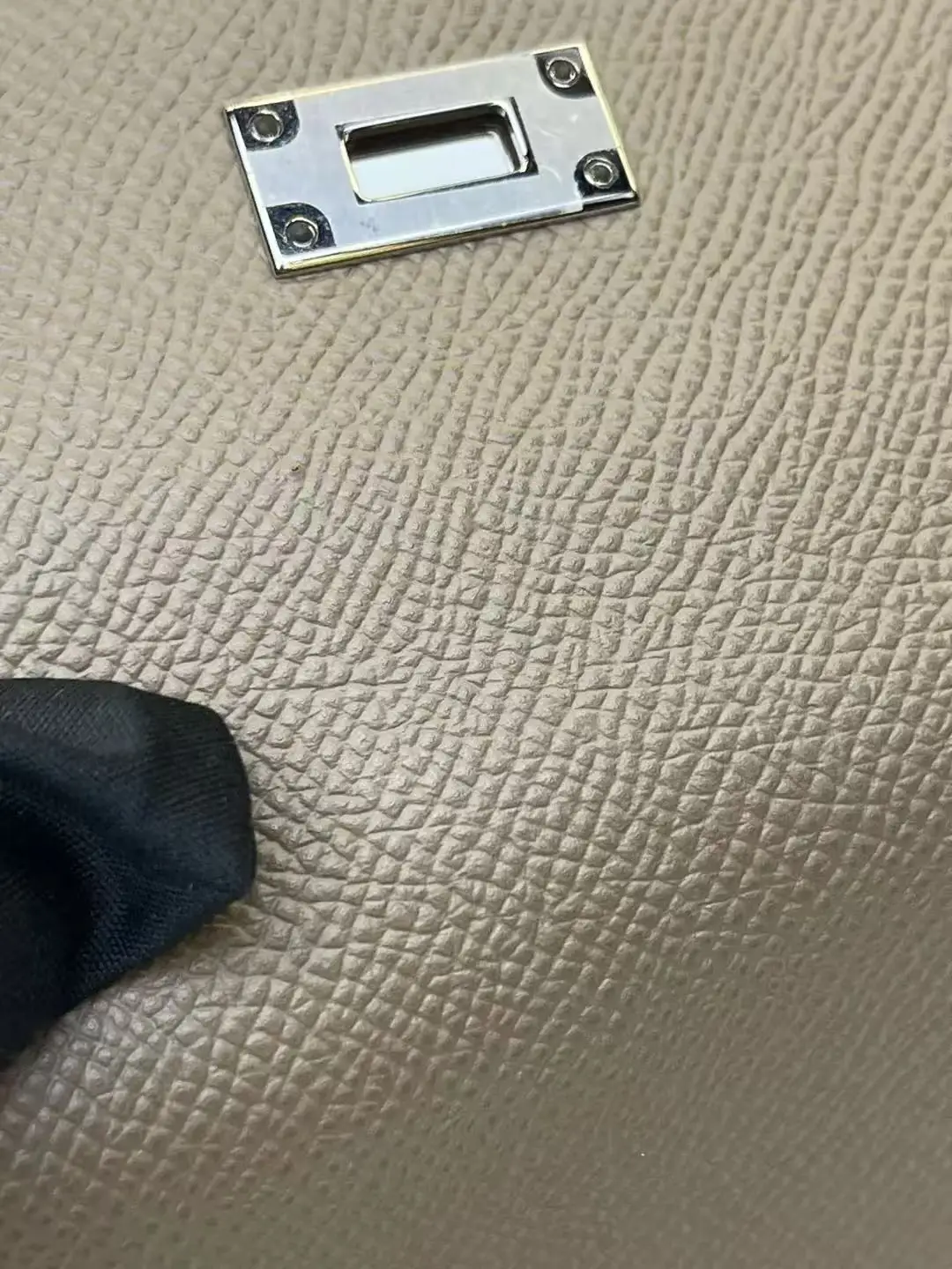 Hermès Long Wallet Kelly in Etoupe Gray Hermès Long Wallet Kelly in Etoupe Gray