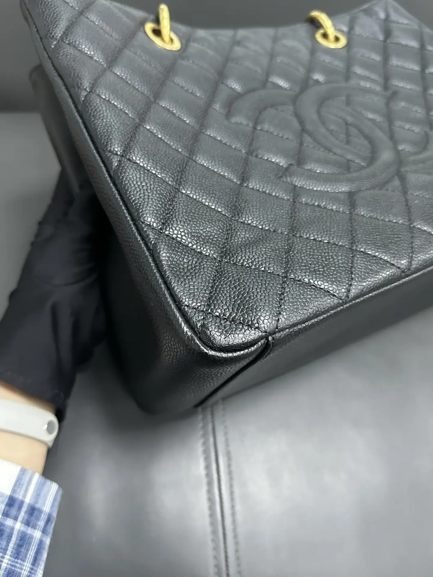 CHANEL Grand Shopping Tote in Black Caviar Leather CHANEL Grand Shopping Tote in Black Caviar Leather