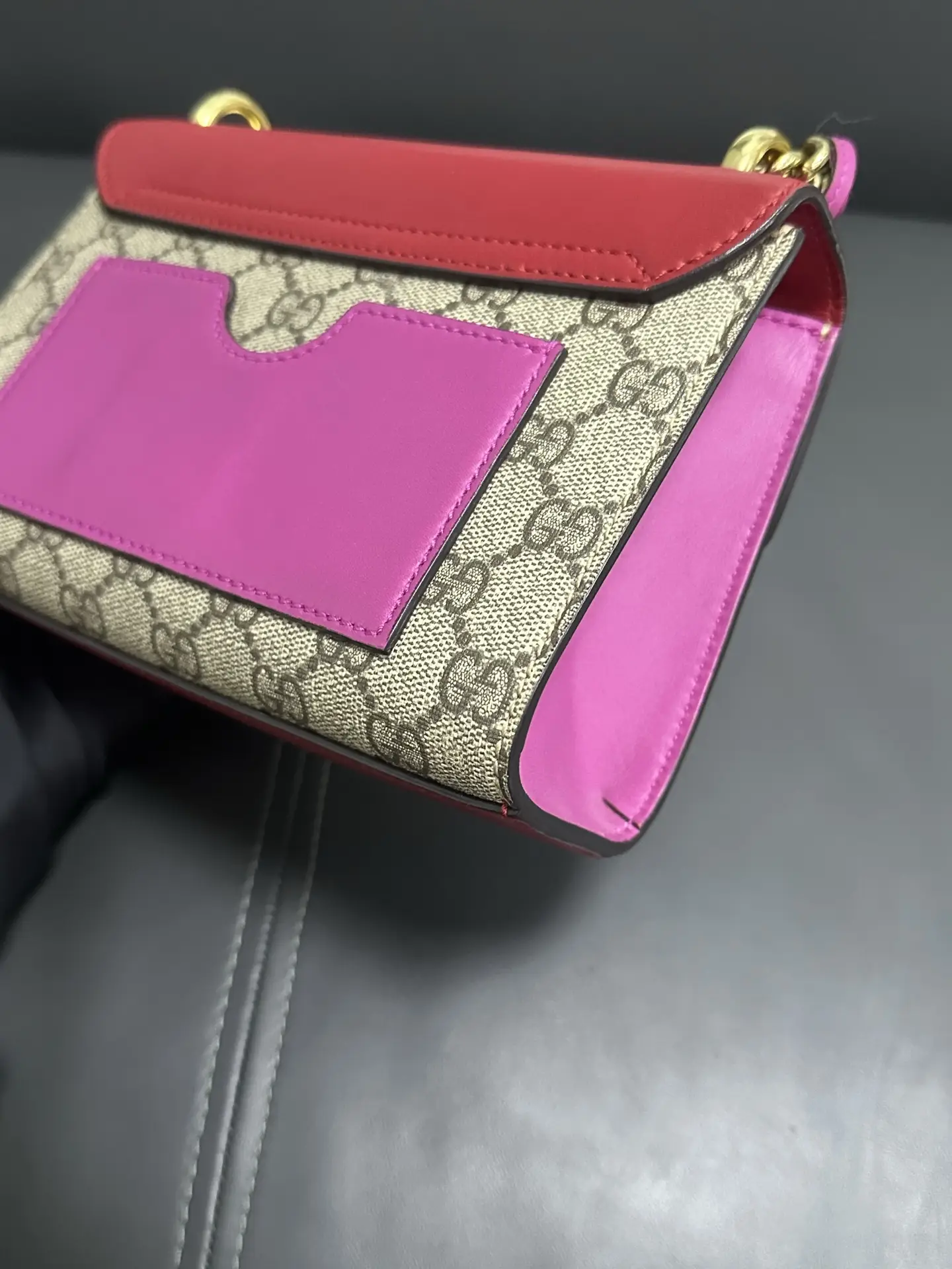 GUCCI Padlock GG Supreme Small Bag GUCCI Padlock GG Supreme Small Bag