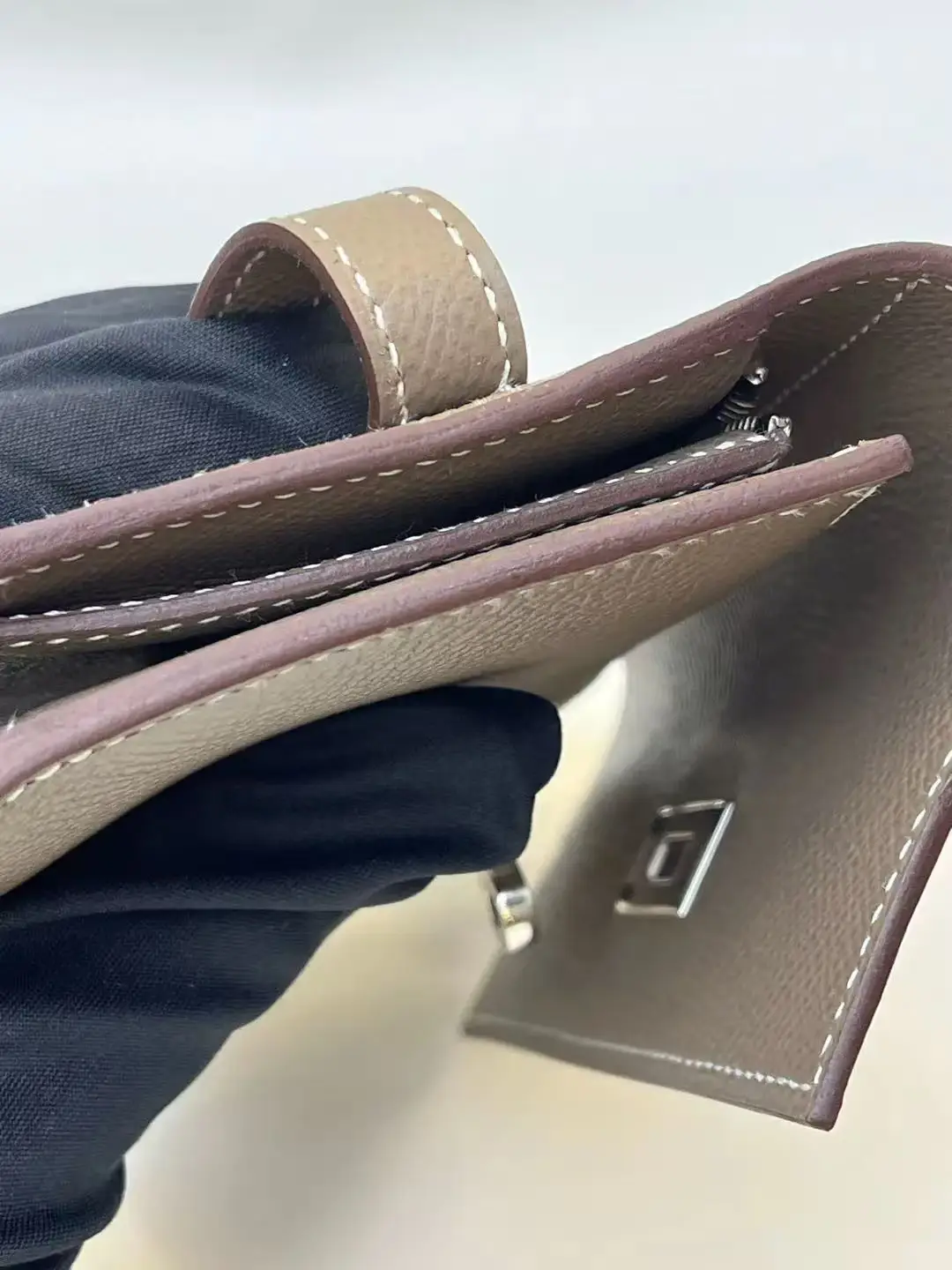 Hermès Long Wallet Kelly in Etoupe Gray Hermès Long Wallet Kelly in Etoupe Gray