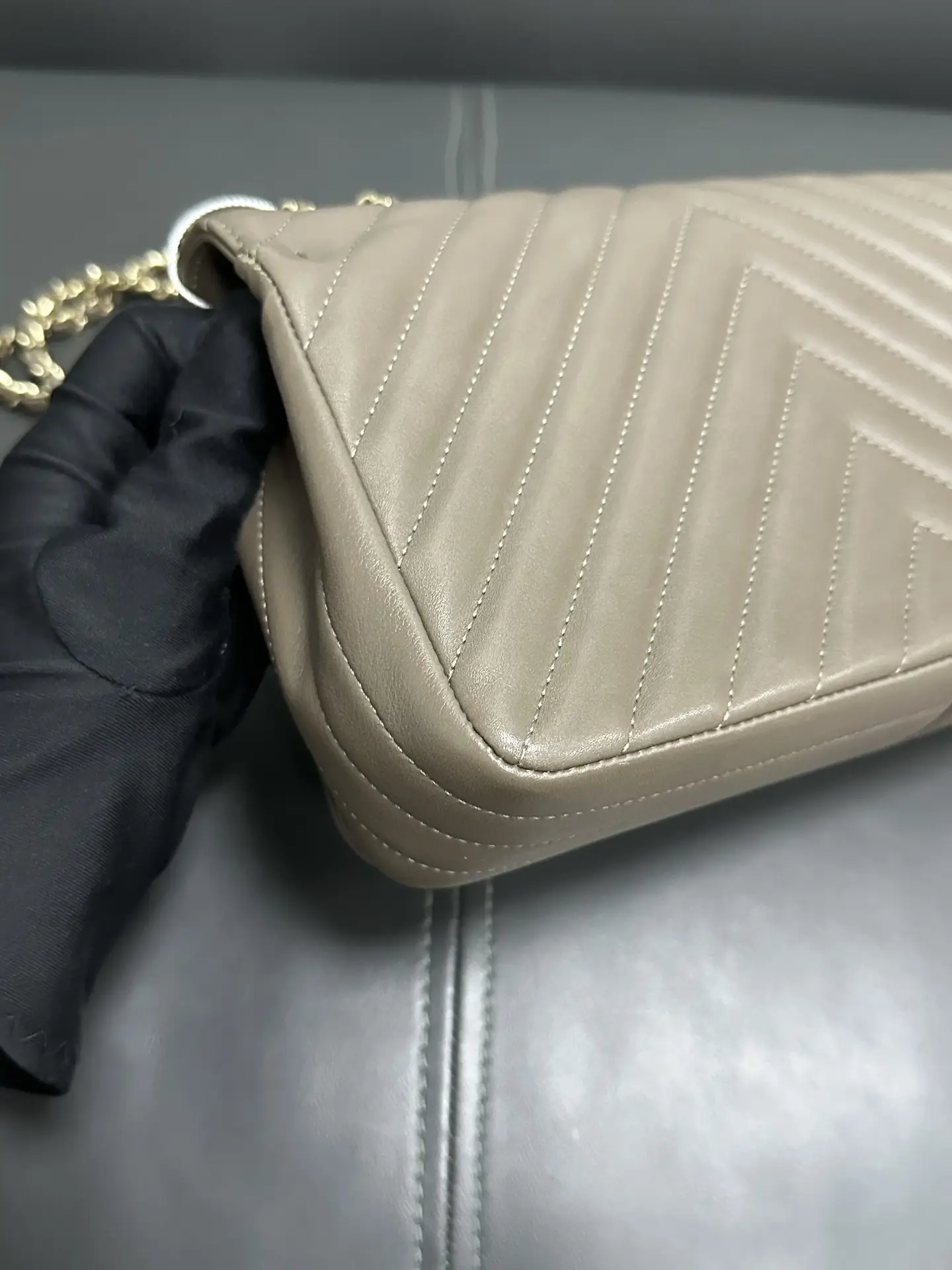 CHANEL Brown Chevron Leather Large Statement Flap Bag CHANEL Brown Chevron Leather Large Statement Flap Bag