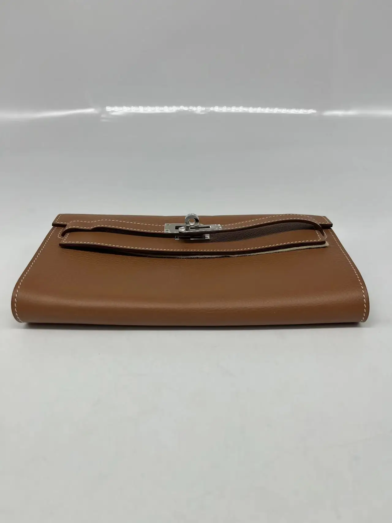 Hermès Kelly To Go Gold Epsom Gold Hardware Hermès Kelly To Go Gold Epsom Gold Hardware