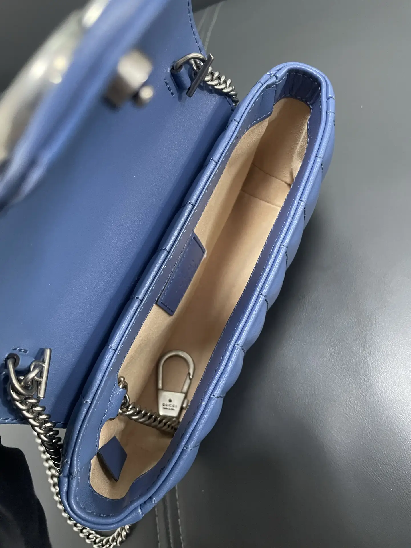 GUCCI GG Marmont Mini Bag GUCCI GG Marmont Mini Bag