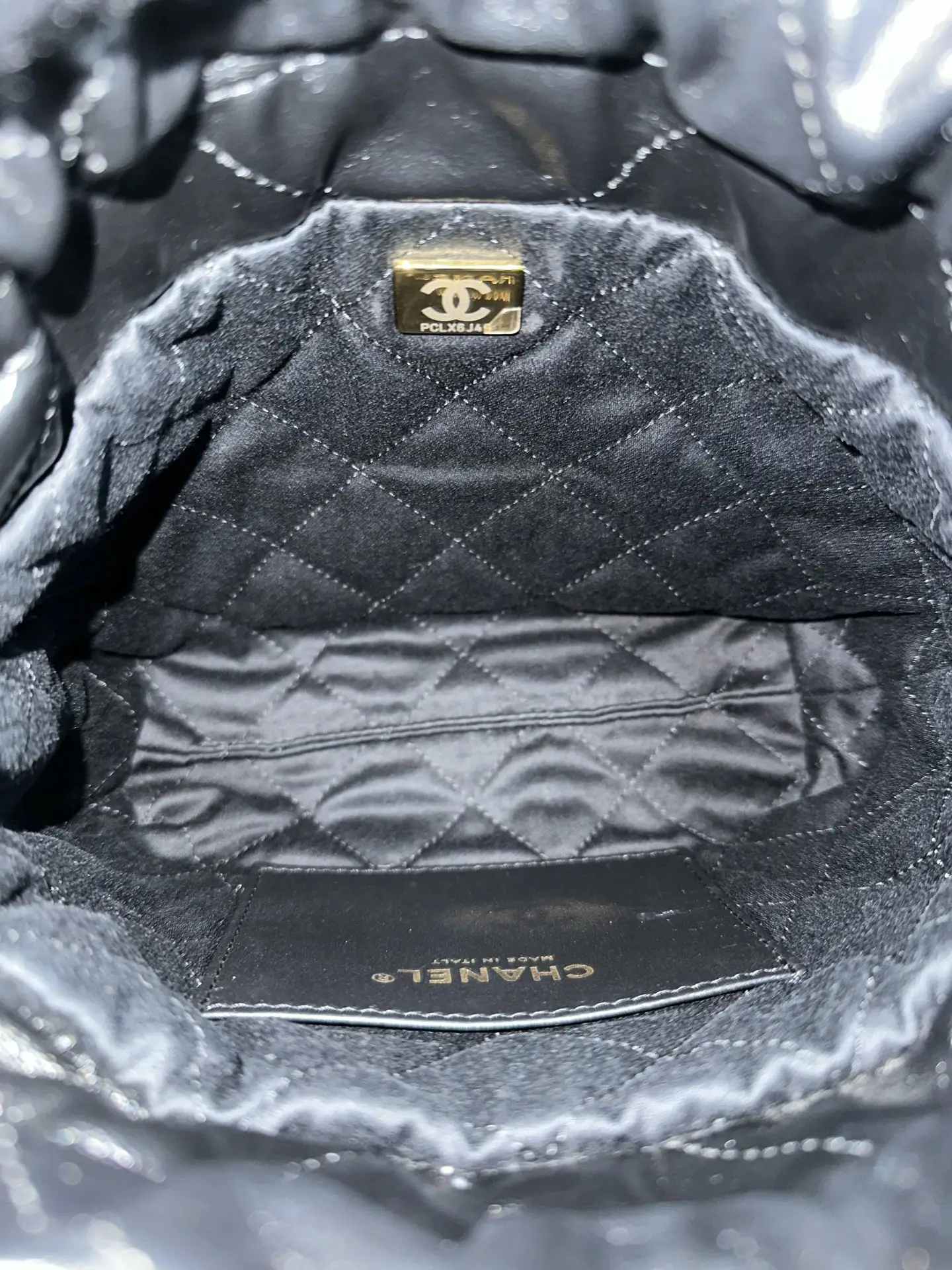 CHANEL 22 Mini Handbag CHANEL 22 Mini Handbag