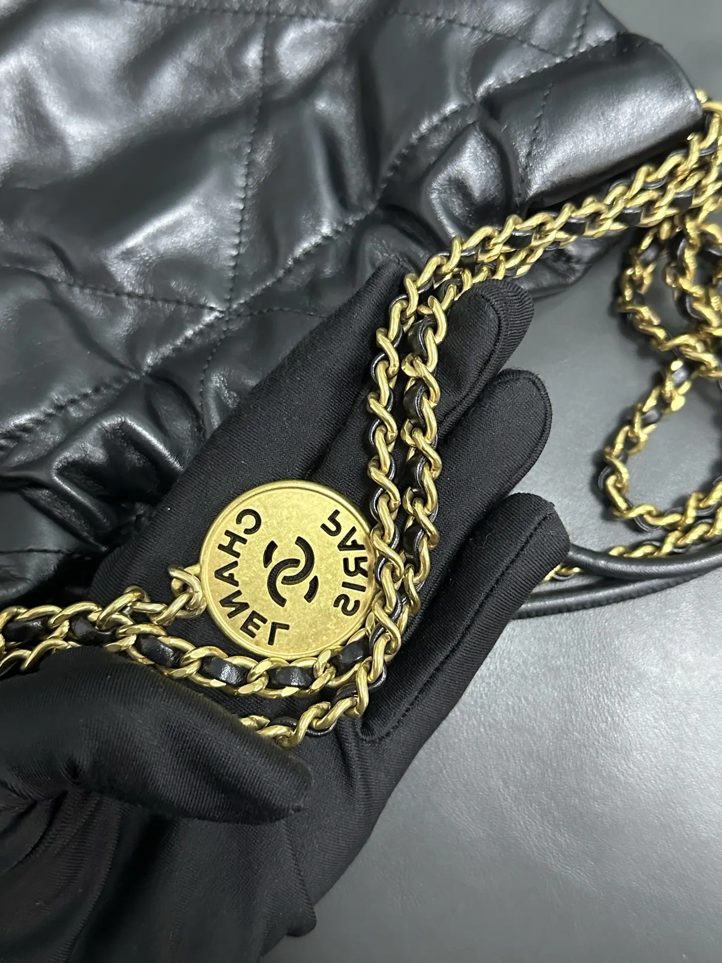 CHANEL 22 Mini Handbag CHANEL 22 Mini Handbag