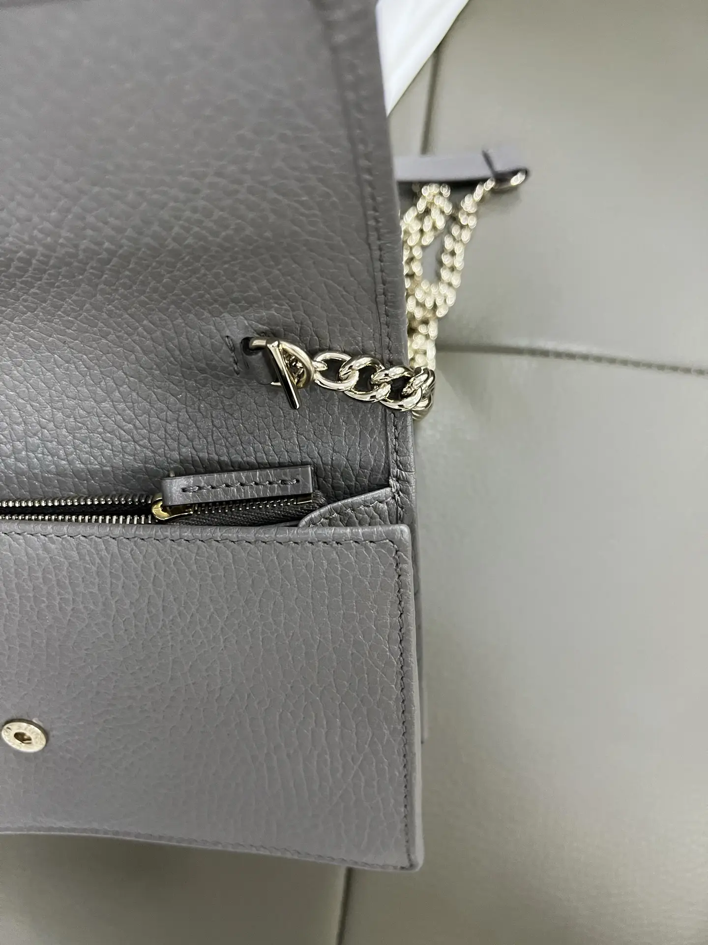 Gucci Interlocking Wallet On Chain in Gray Gucci Interlocking Wallet On Chain in Gray