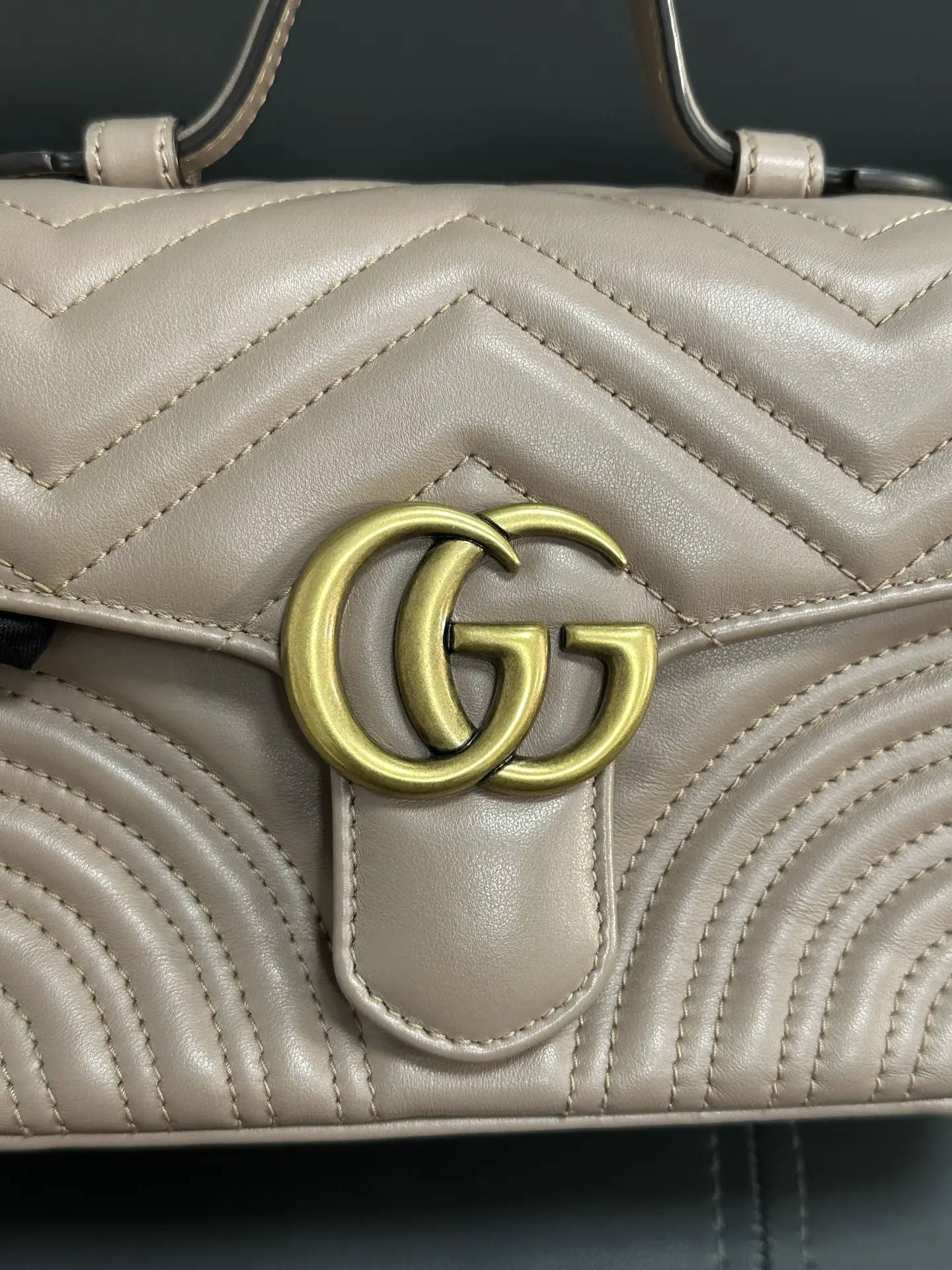 GUCCI GG Marmont Small Top Handle Bag GUCCI GG Marmont Small Top Handle Bag