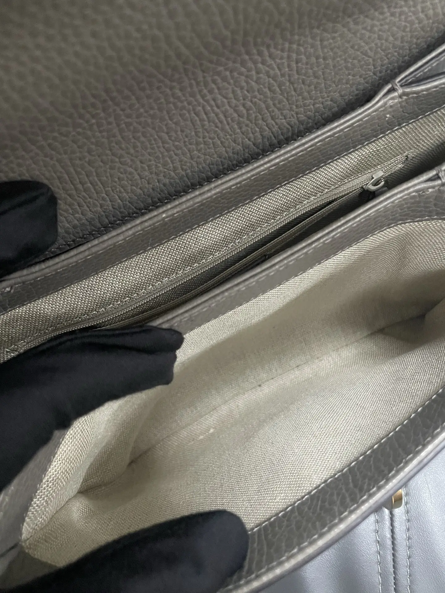 GUCCI Interlock G Tote Top Handle Gray Bag GUCCI Interlock G Tote Top Handle Gray Bag