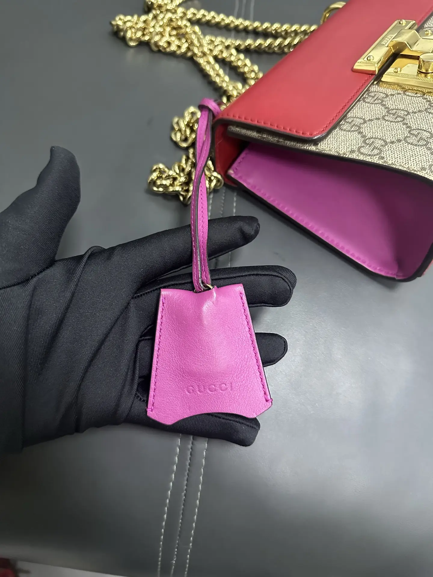 GUCCI Padlock GG Supreme Small Bag GUCCI Padlock GG Supreme Small Bag