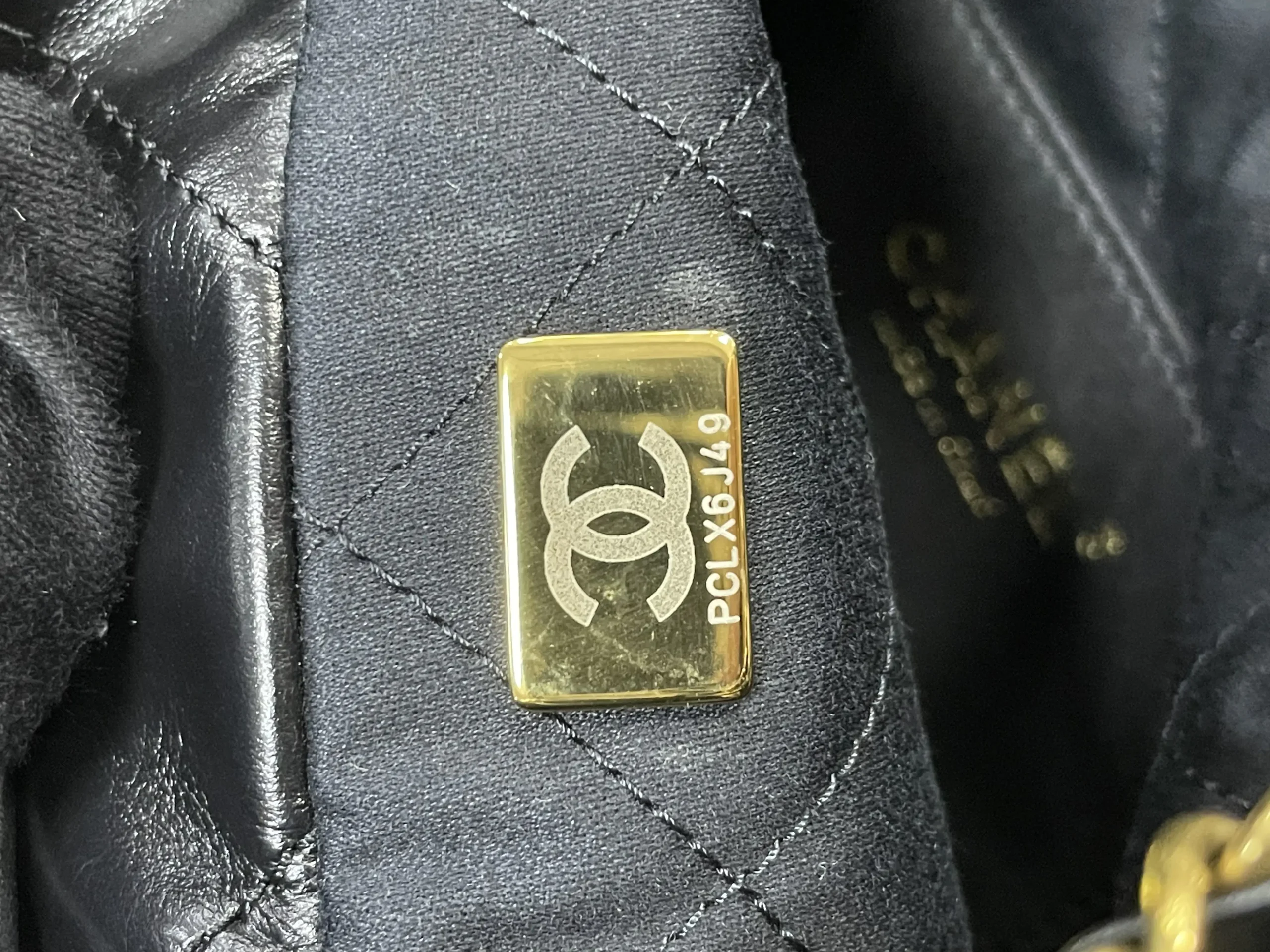 CHANEL 22 Mini Handbag CHANEL 22 Mini Handbag