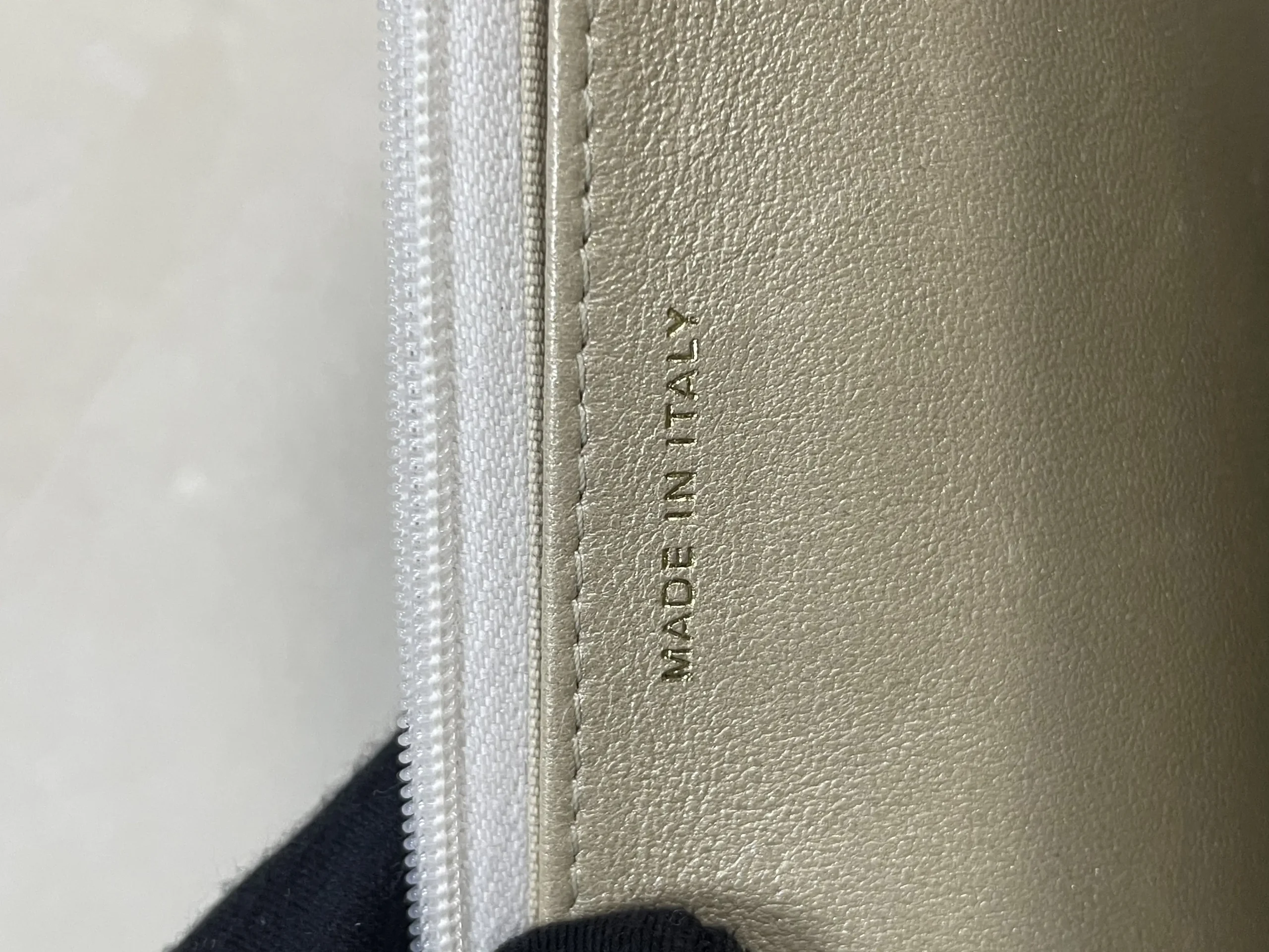 Chanel Matelasse Cocomark Crossbody White Shoulder Bag Chanel Matelasse Cocomark Crossbody White Shoulder Bag