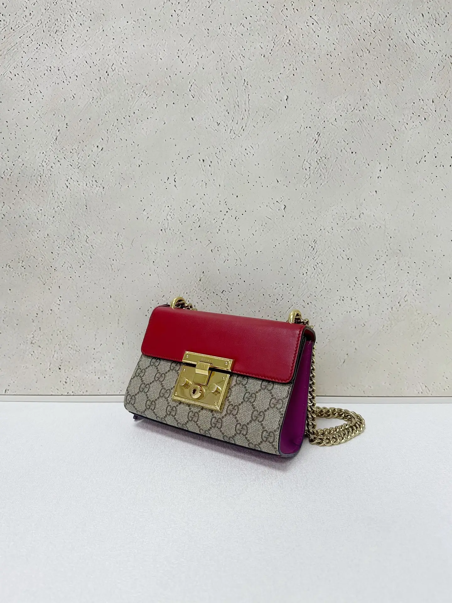 GUCCI Padlock GG Supreme Small Bag GUCCI Padlock GG Supreme Small Bag