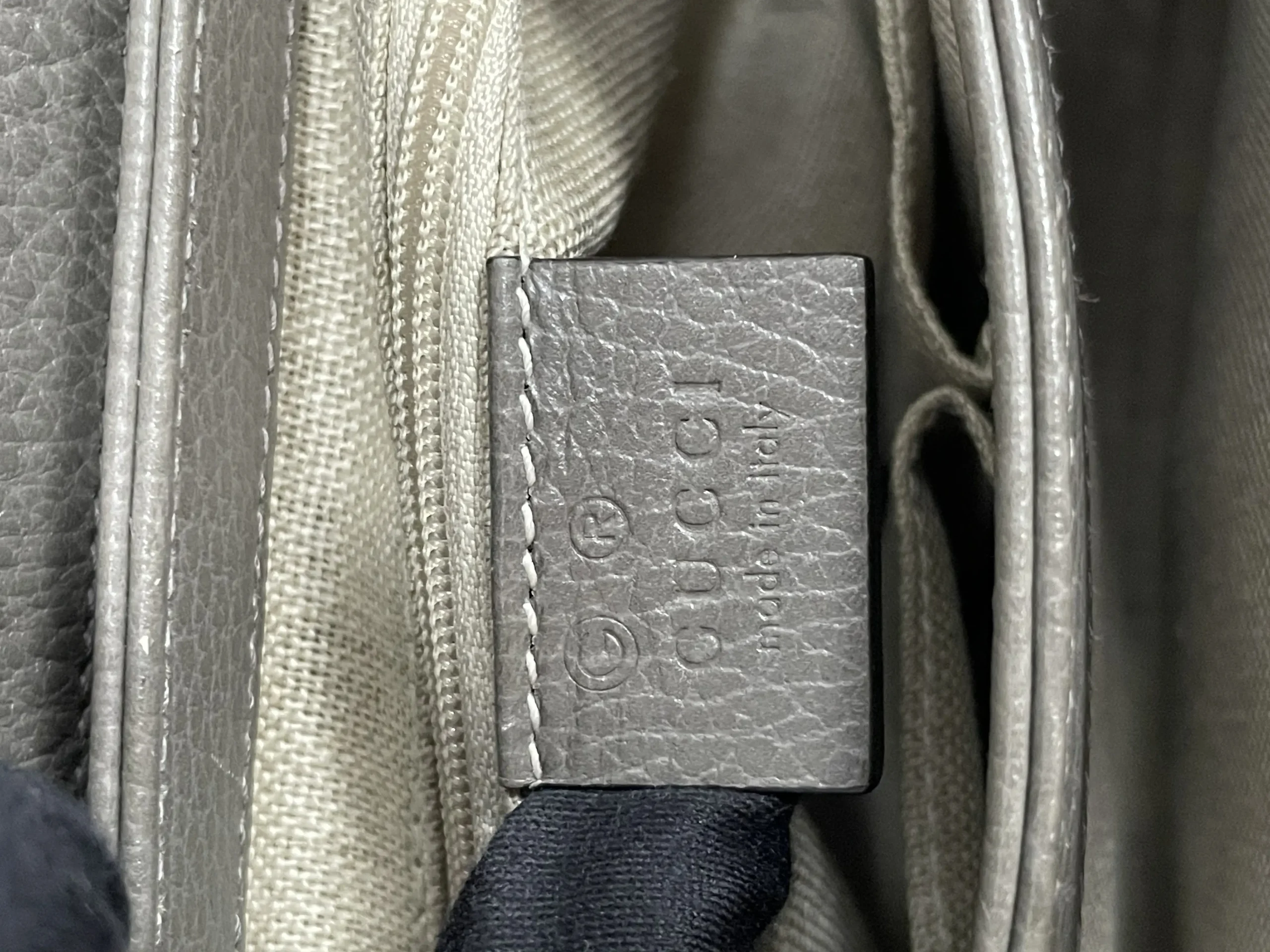 GUCCI Interlock G Tote Top Handle Gray Bag GUCCI Interlock G Tote Top Handle Gray Bag