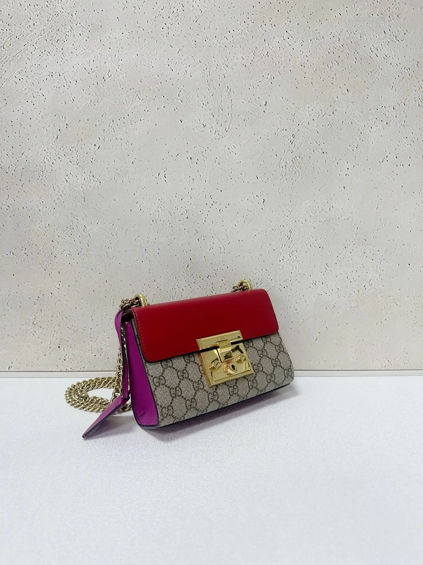 GUCCI Padlock GG Supreme Small Bag GUCCI Padlock GG Supreme Small Bag