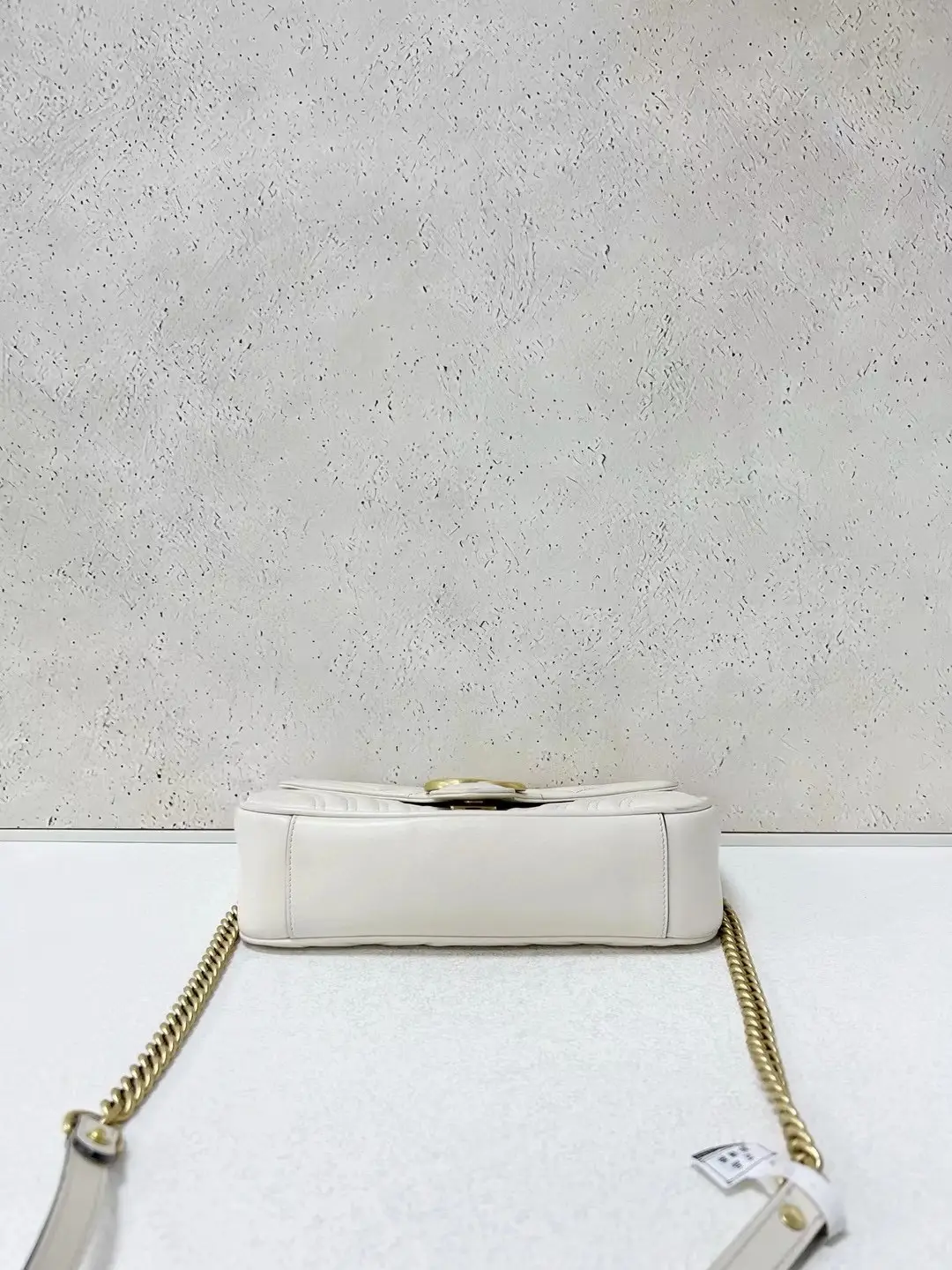 GUCCI GG Marmont Bag Medium White GUCCI GG Marmont Bag Medium White