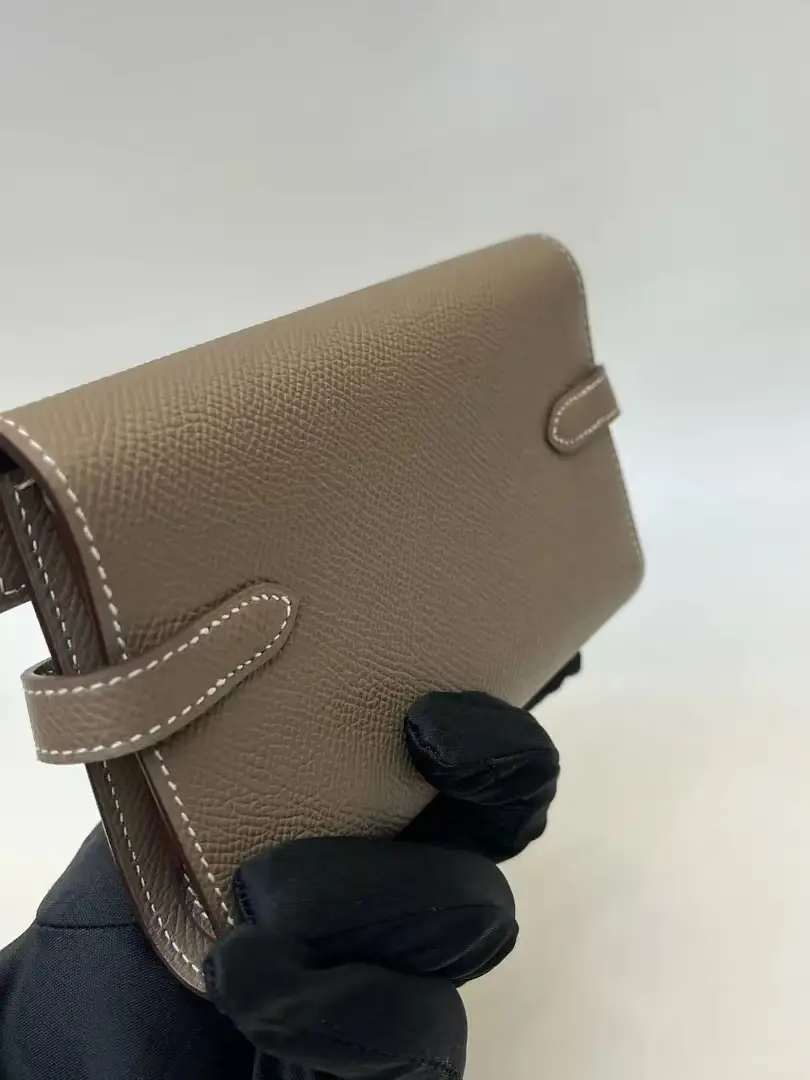 Hermès Long Wallet Kelly in Etoupe Gray Hermès Long Wallet Kelly in Etoupe Gray