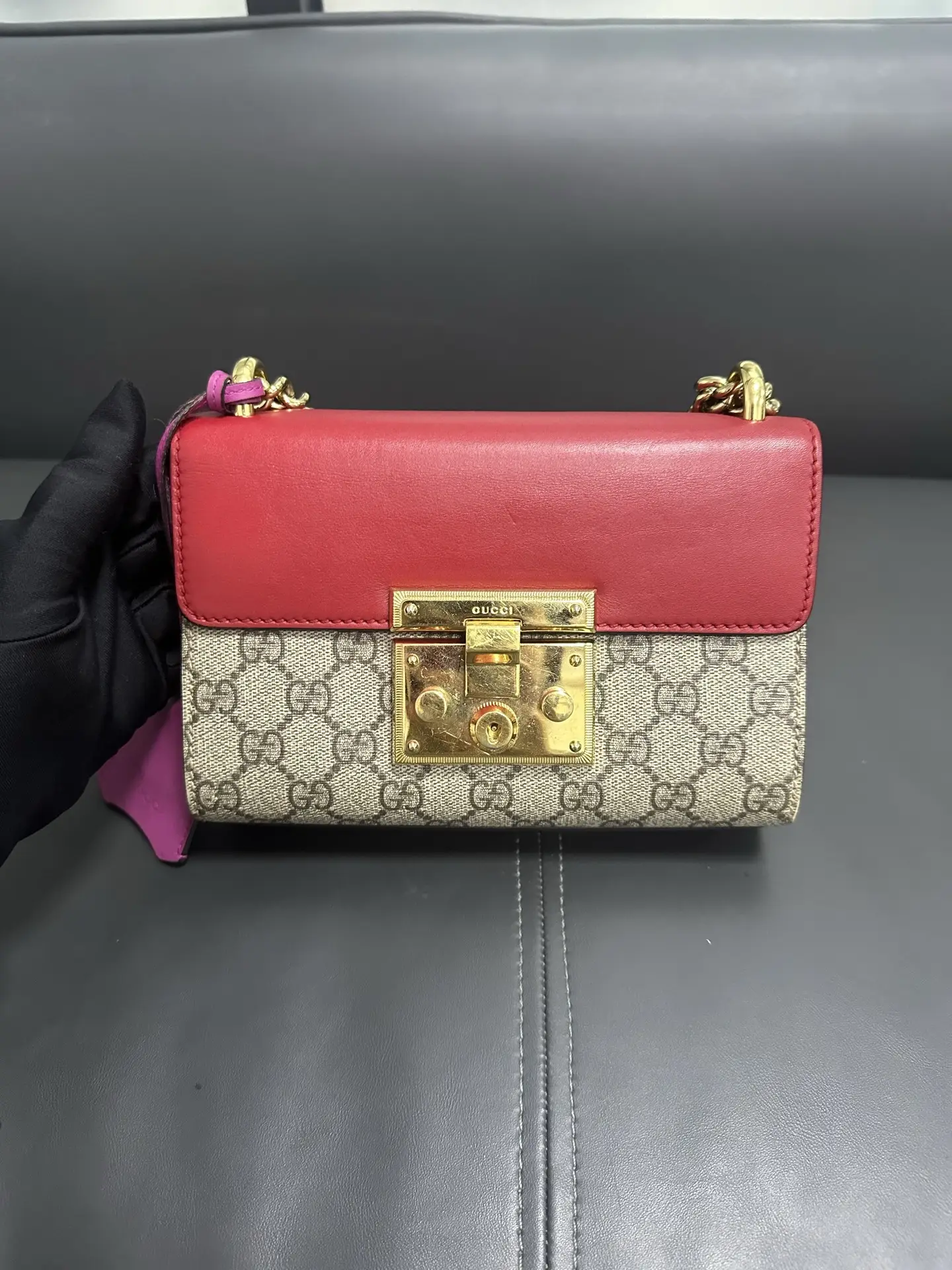 GUCCI Padlock GG Supreme Small Bag GUCCI Padlock GG Supreme Small Bag
