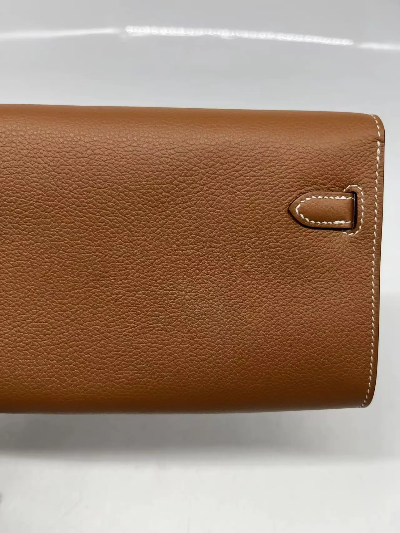 Hermès Kelly To Go Gold Epsom Gold Hardware Hermès Kelly To Go Gold Epsom Gold Hardware