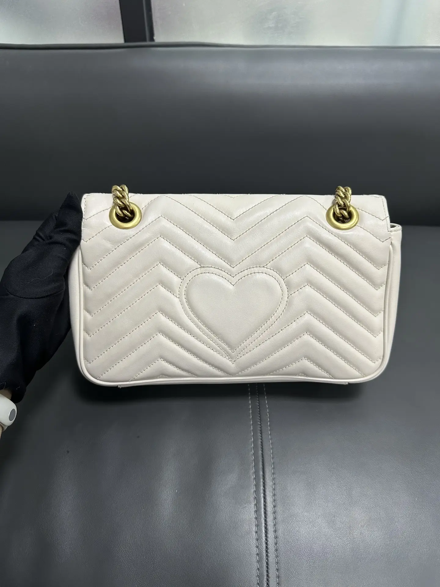 GUCCI GG Marmont Bag Medium White GUCCI GG Marmont Bag Medium White
