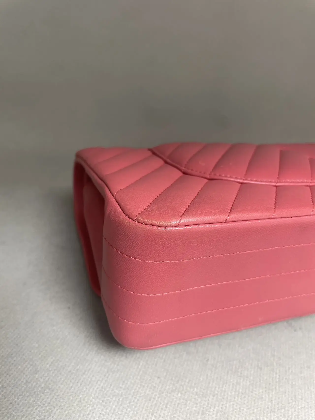 CHANEL Pink Medium Classic Chevron Lambskin Double Flap CHANEL Pink Medium Classic Chevron Lambskin Double Flap