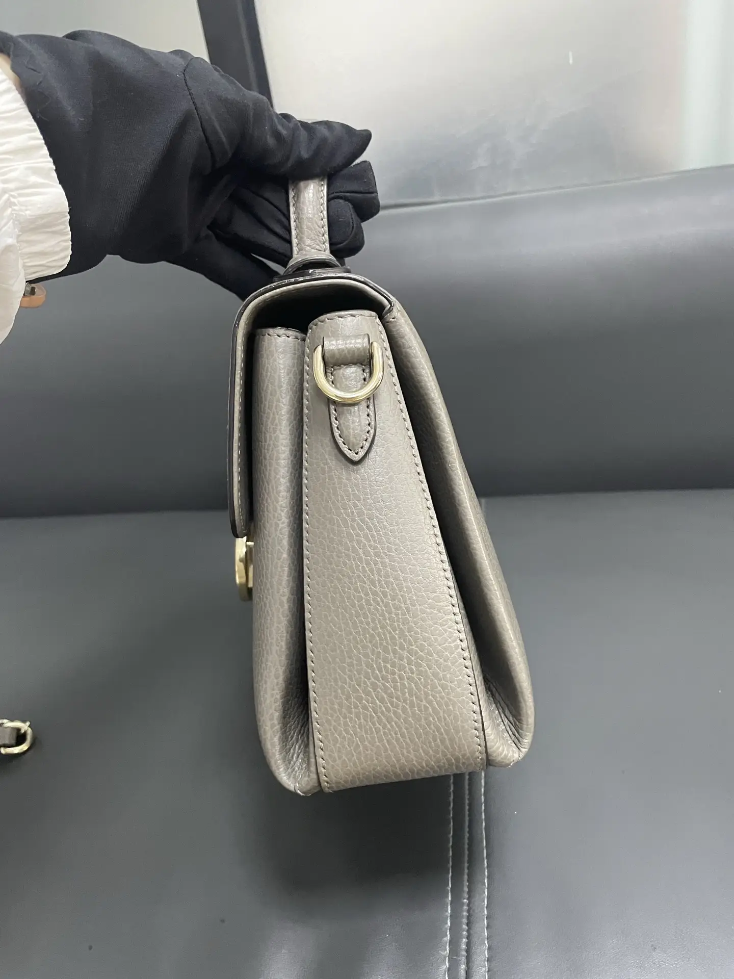 GUCCI Interlock G Tote Top Handle Gray Bag GUCCI Interlock G Tote Top Handle Gray Bag