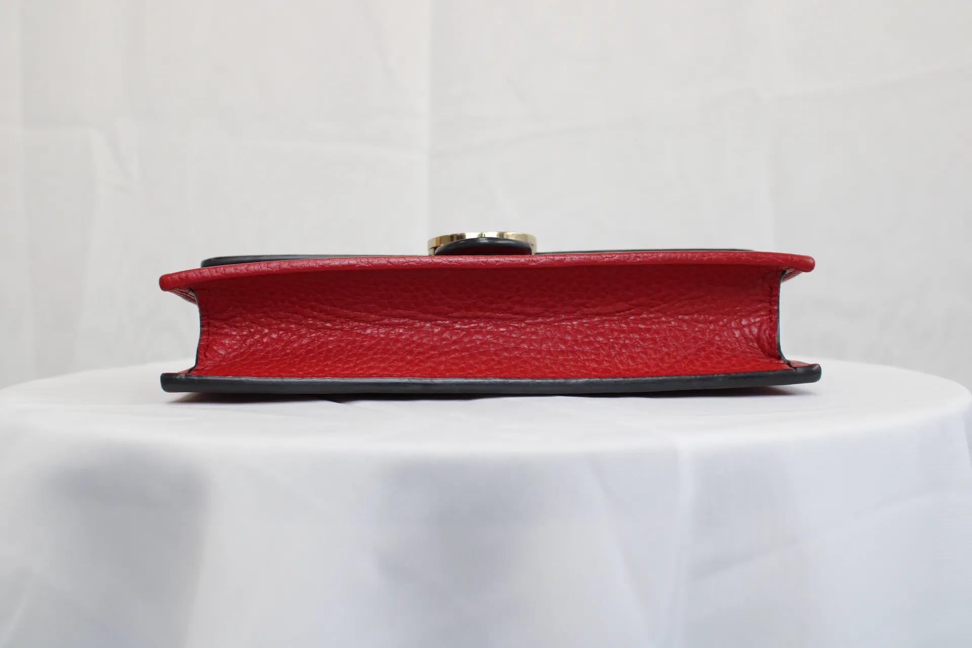 Gucci Interlocking Wallet On Chain in Red Gucci Interlocking Wallet On Chain in Red