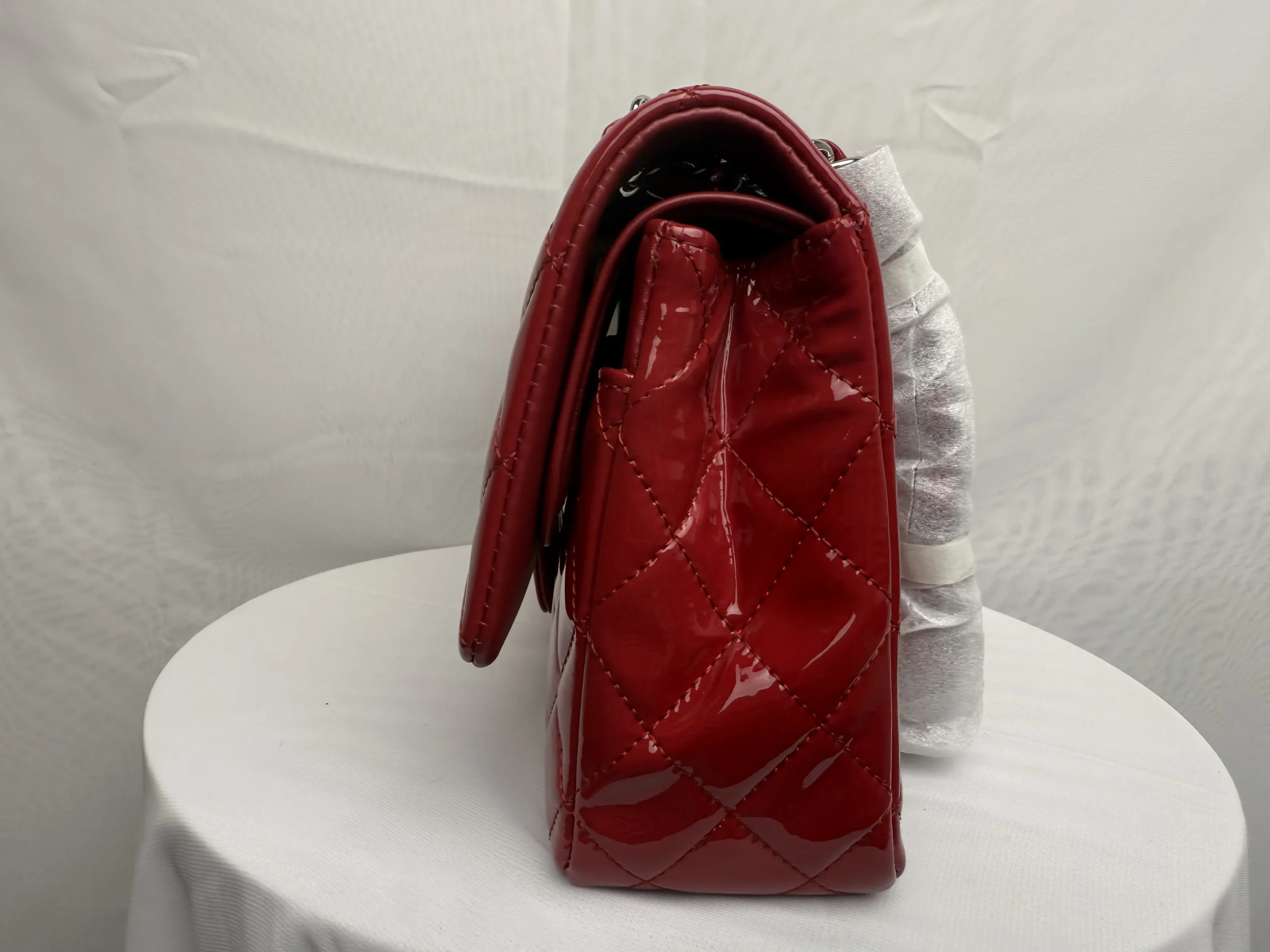 CHANEL Classic Flap Handbag Red Patent Leather New CHANEL Classic Flap Handbag Red Patent Leather New