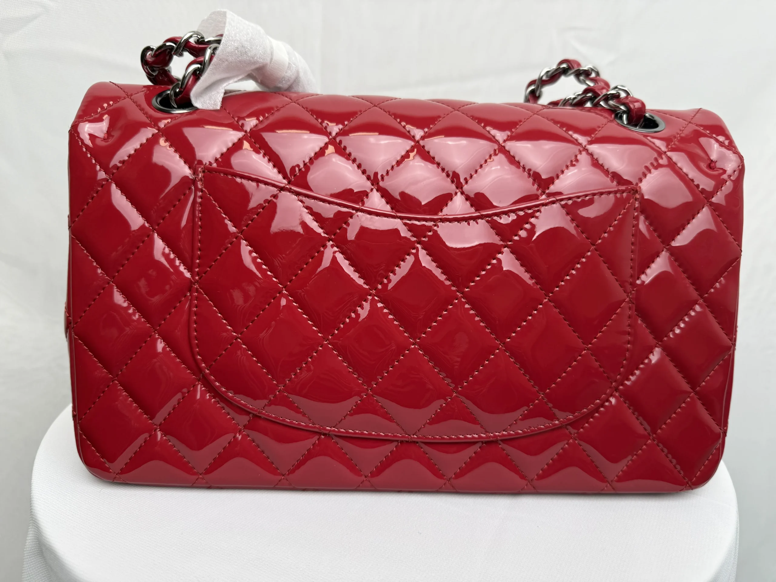 CHANEL Classic Flap Handbag Red Patent Leather New CHANEL Classic Flap Handbag Red Patent Leather New