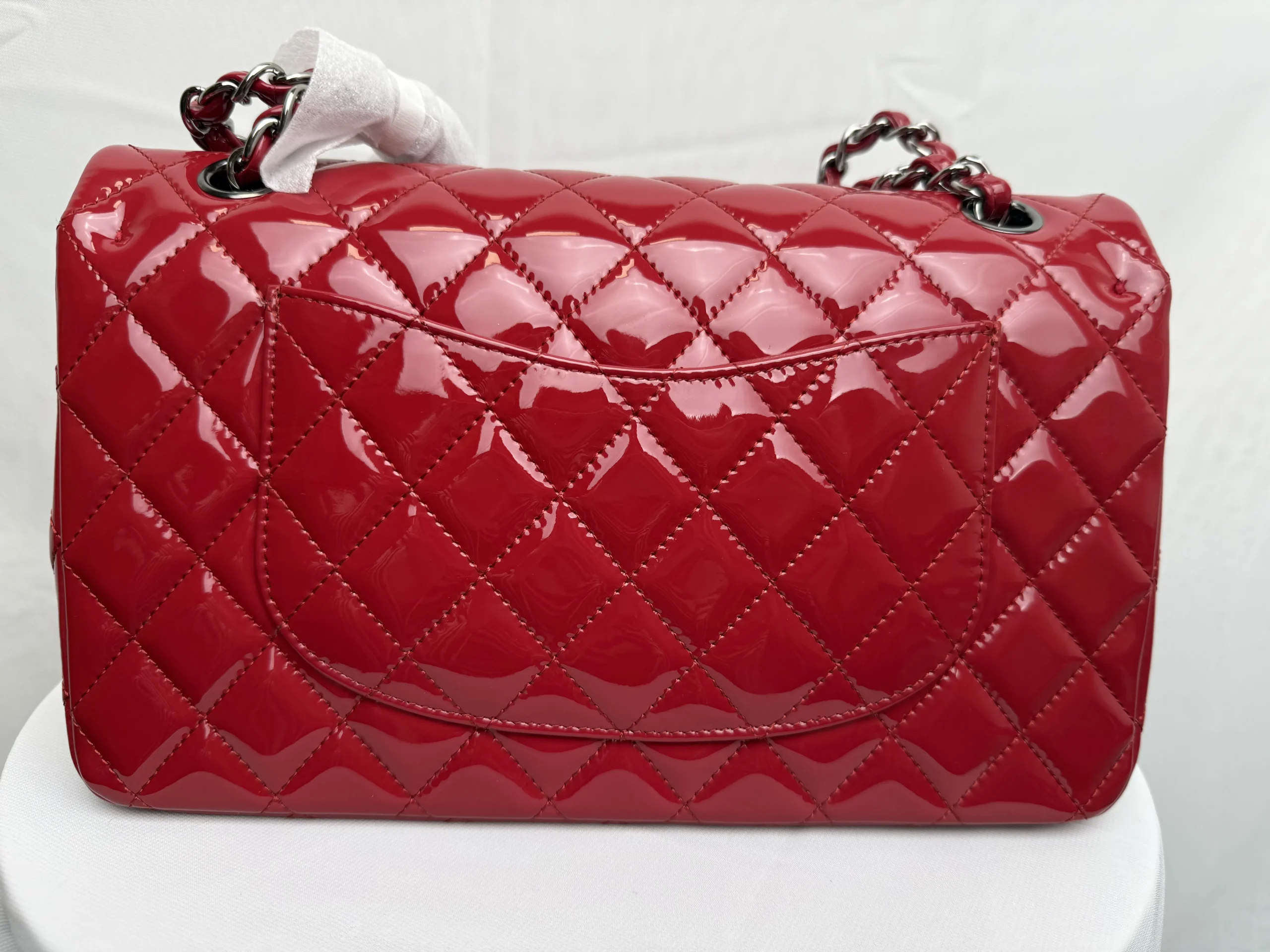 CHANEL Classic Flap Handbag Red Patent Leather New CHANEL Classic Flap Handbag Red Patent Leather New