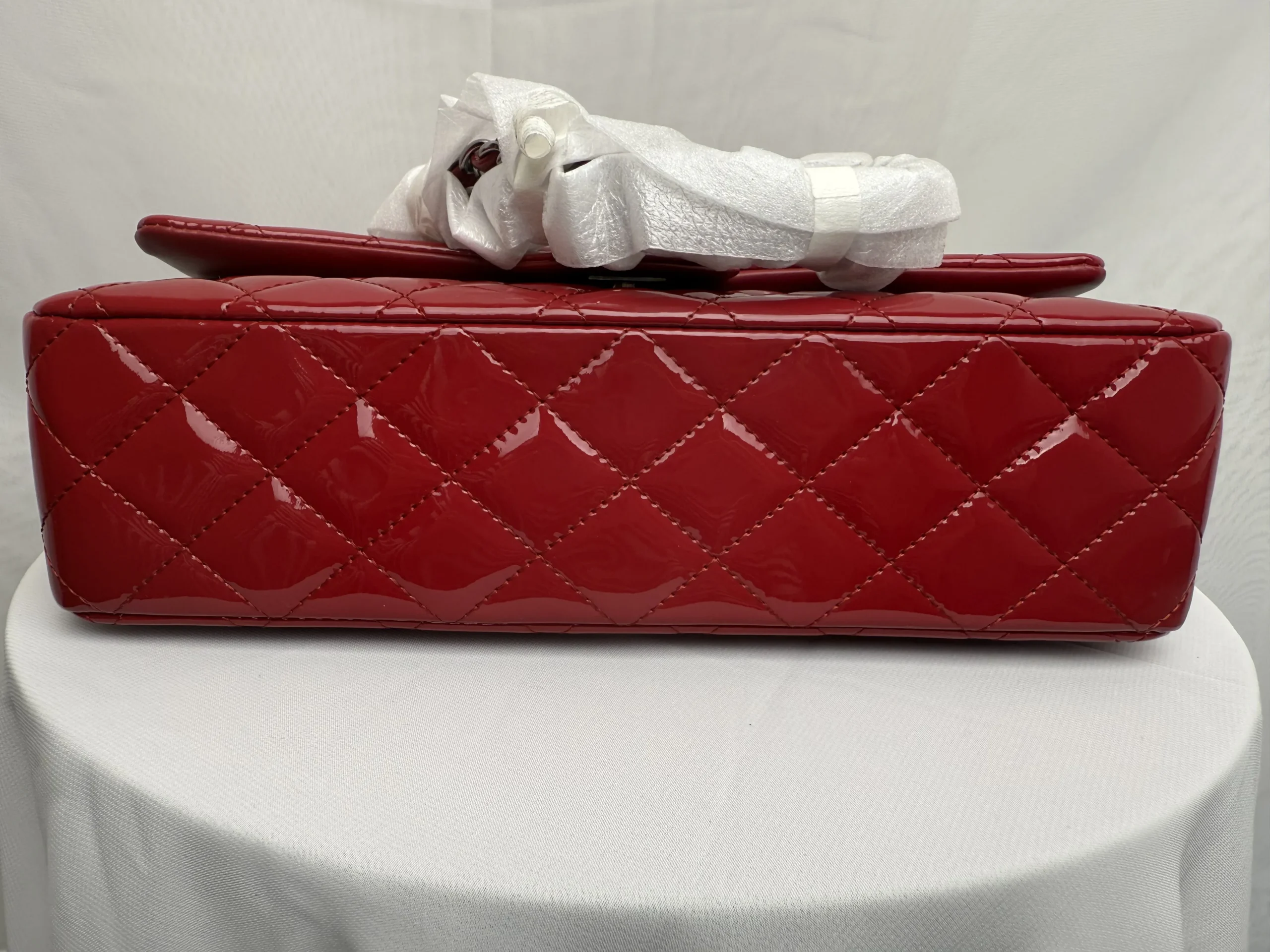CHANEL Classic Flap Handbag Red Patent Leather New CHANEL Classic Flap Handbag Red Patent Leather New