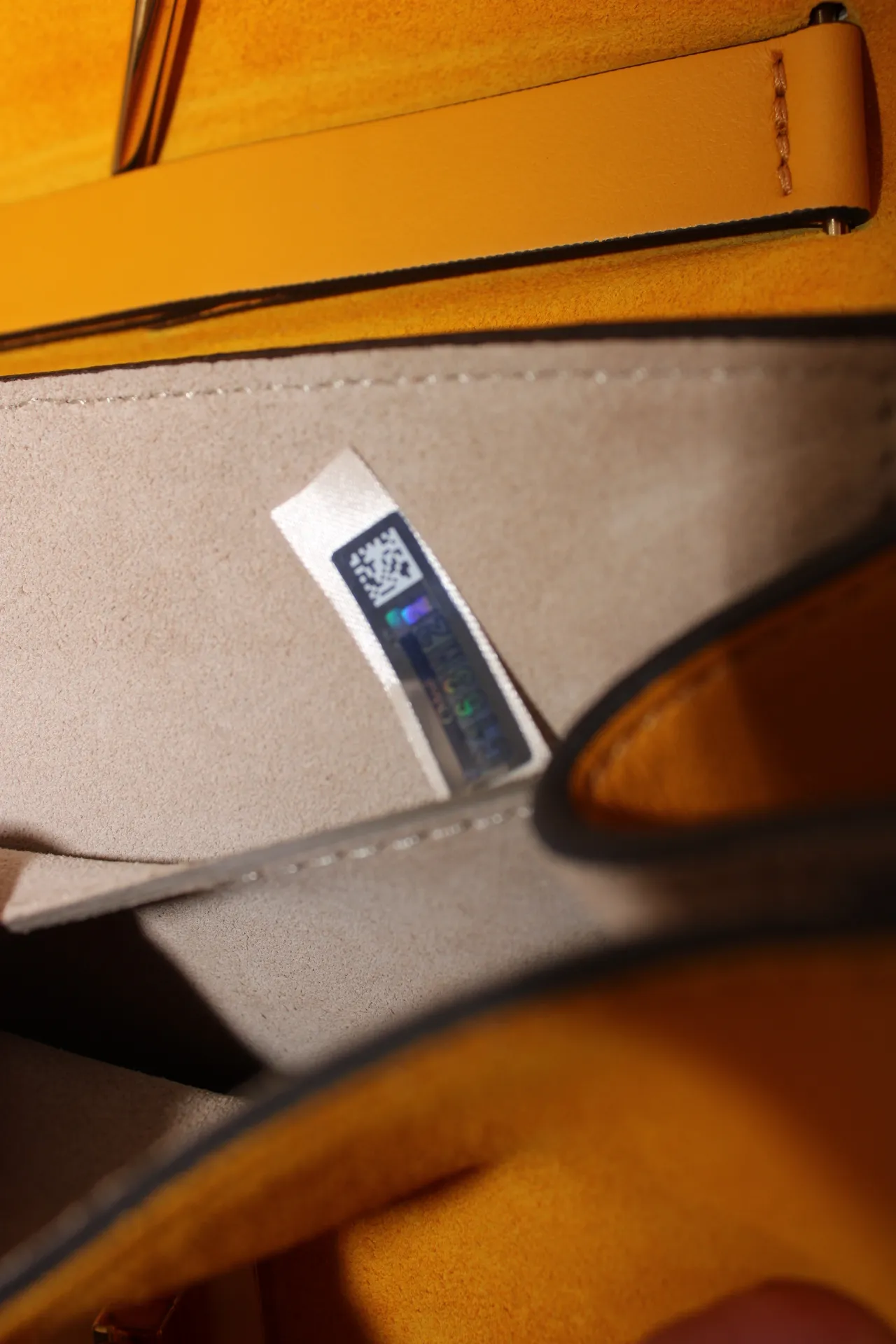 CHLOE Yellow/Beige Suede/Lambskin Leather Small Drew Bag CHLOE Yellow/Beige Suede/Lambskin Leather Small Drew Bag