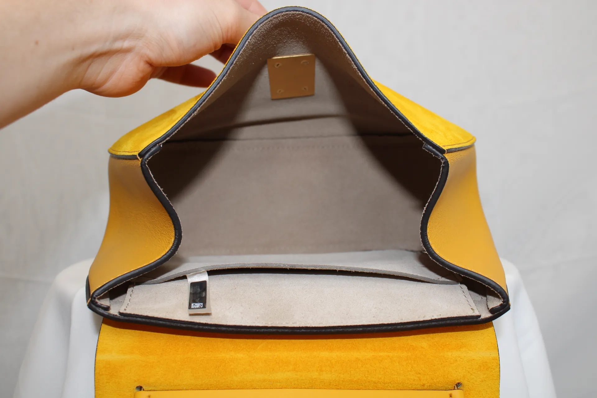 CHLOE Yellow/Beige Suede/Lambskin Leather Small Drew Bag CHLOE Yellow/Beige Suede/Lambskin Leather Small Drew Bag