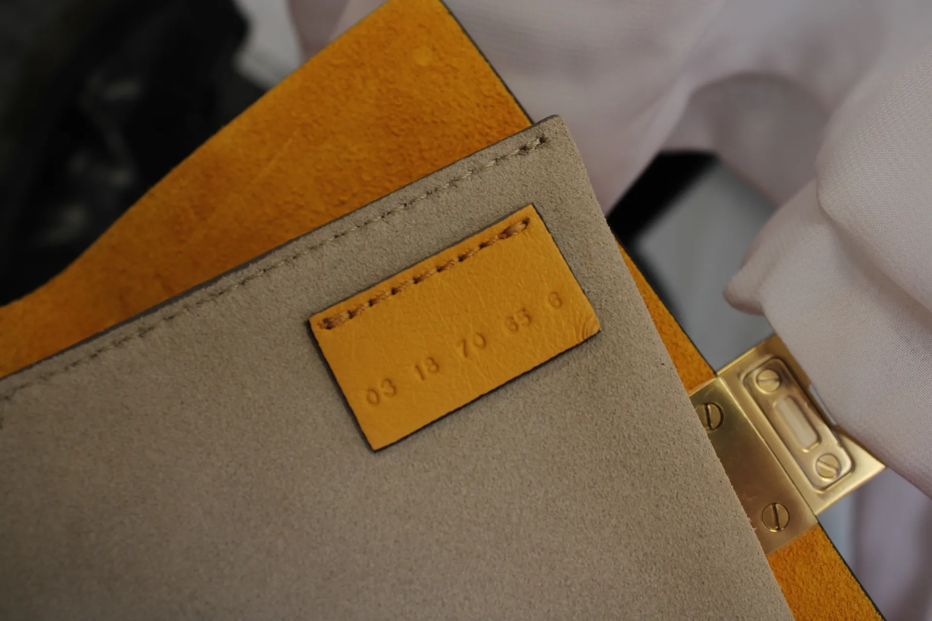 CHLOE Yellow/Beige Suede/Lambskin Leather Small Drew Bag CHLOE Yellow/Beige Suede/Lambskin Leather Small Drew Bag