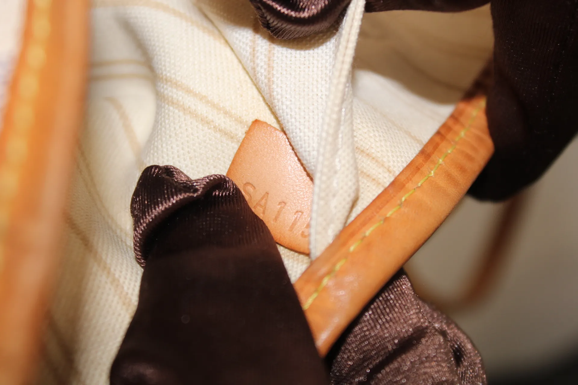 LOUIS VUITTON Neverfull MM Damier Azur Canvas Bag LOUIS VUITTON Neverfull MM Damier Azur Canvas Bag