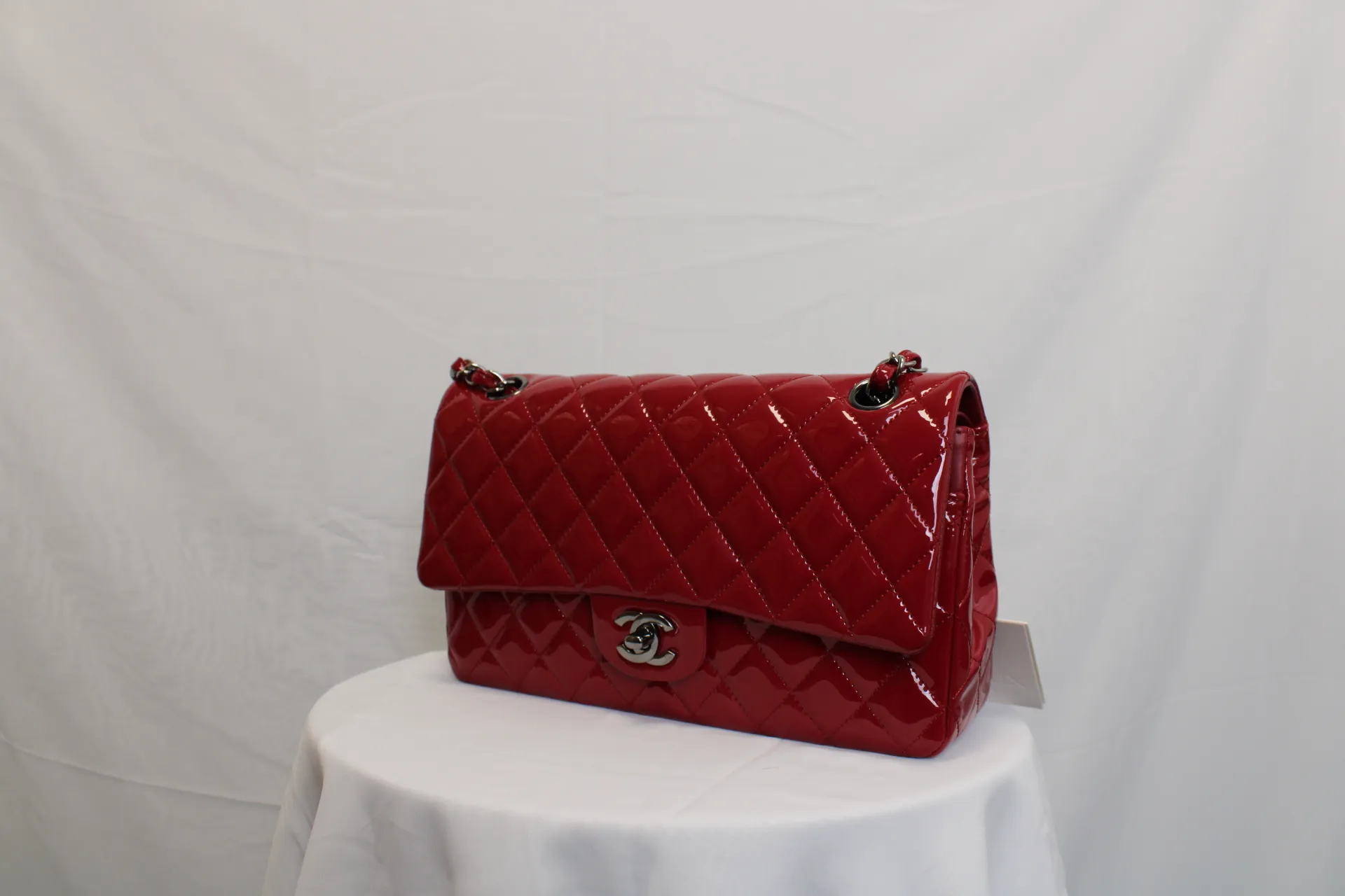 CHANEL Classic Flap Handbag Red Patent Leather New CHANEL Classic Flap Handbag Red Patent Leather New